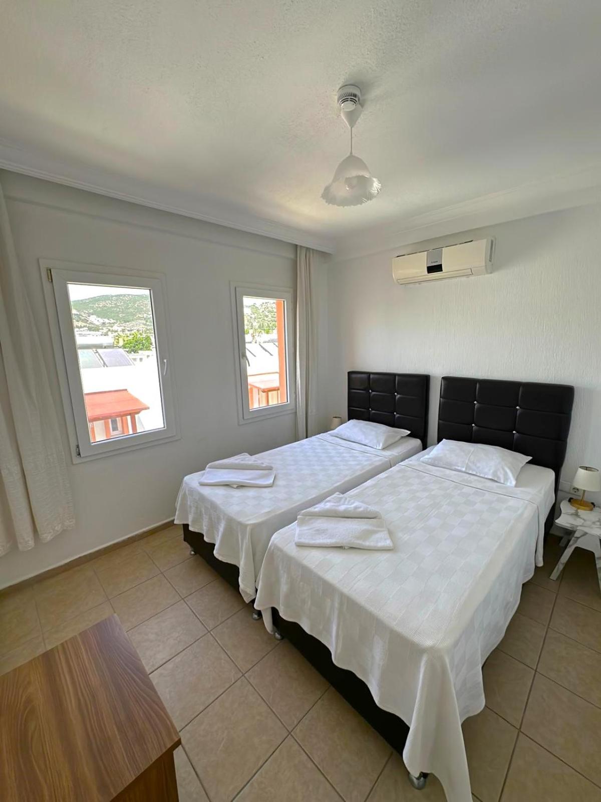Standard Twin Room photo 2