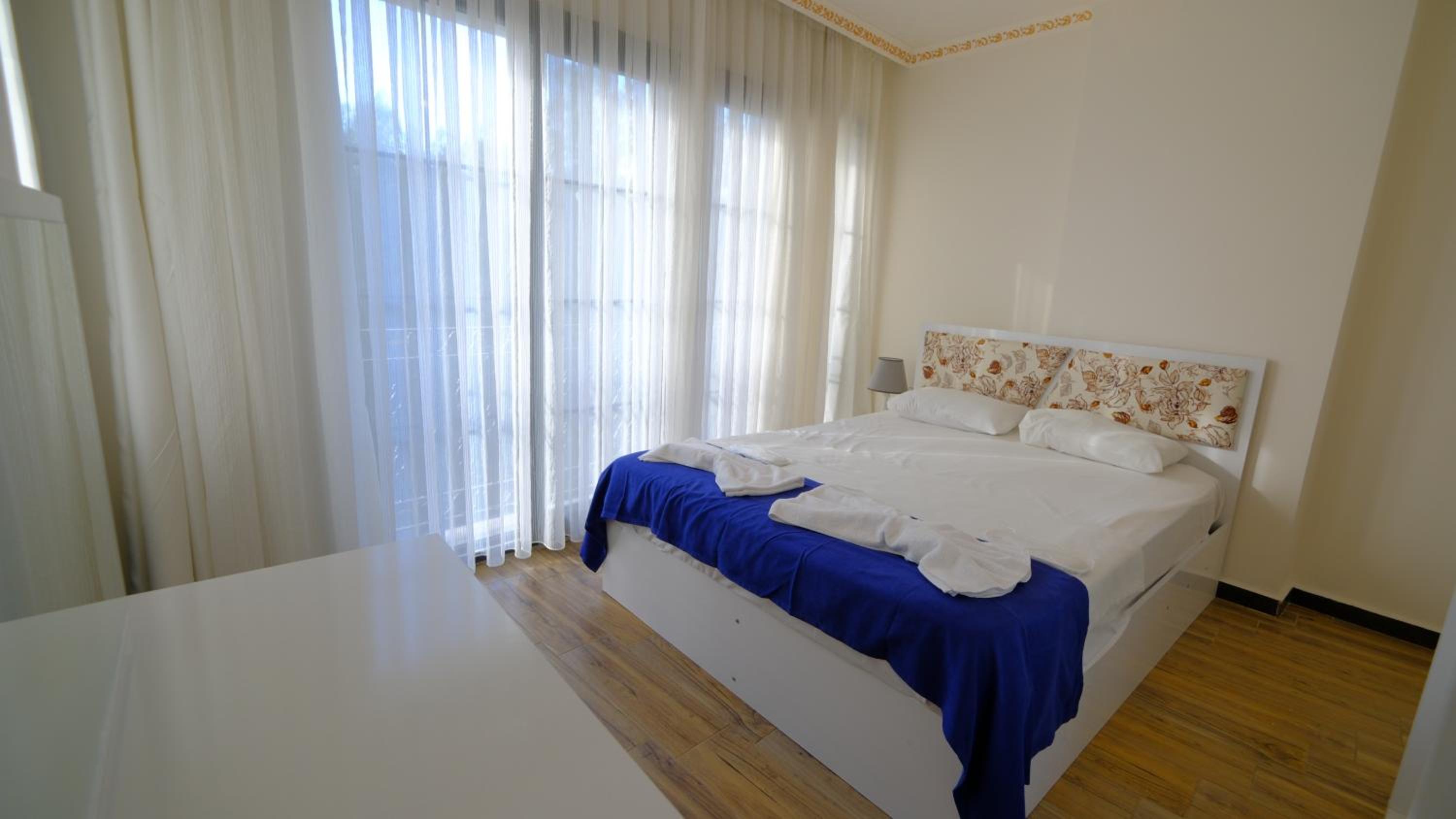 Deluxe Suite photo 1