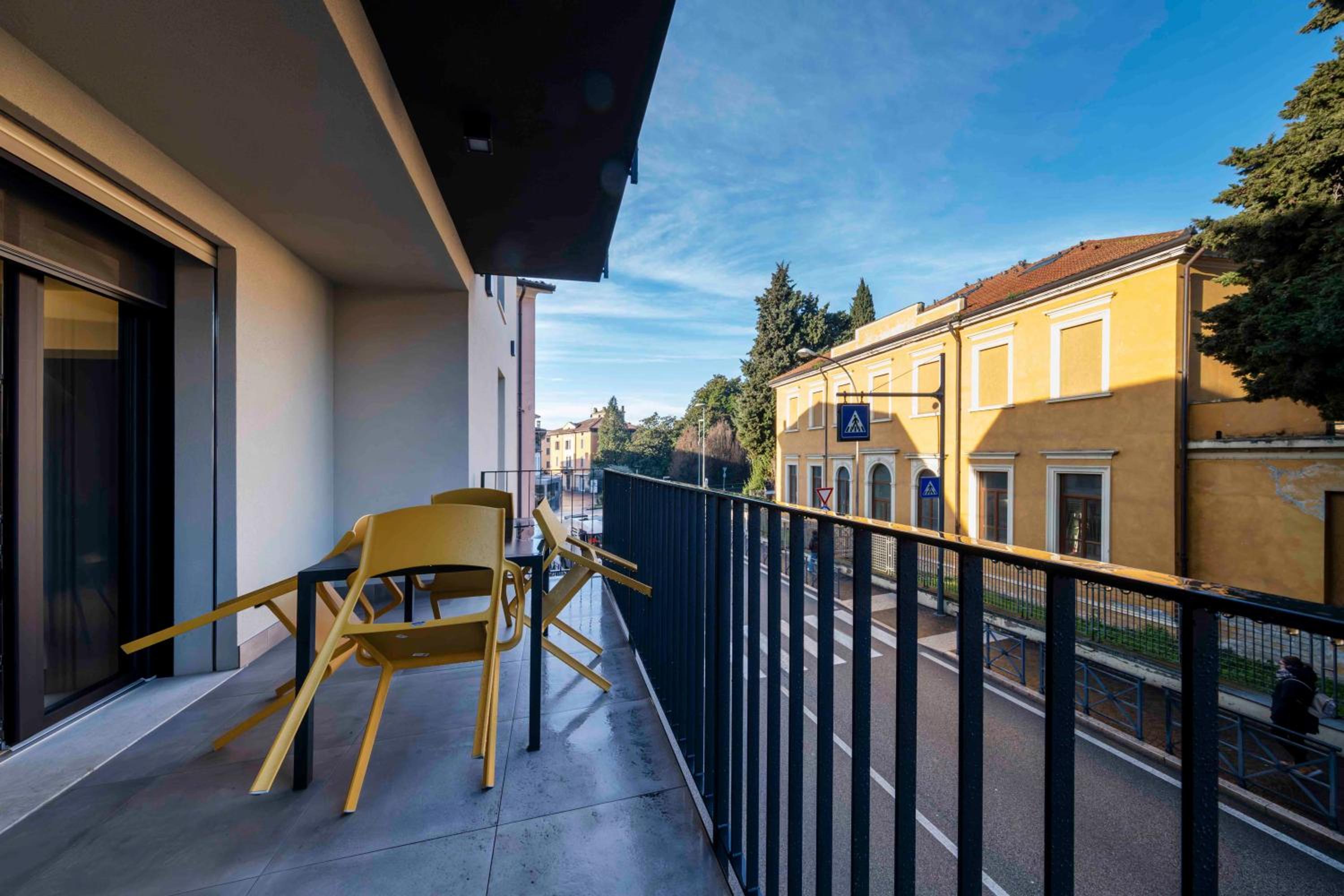 Apartment with Balcony photo 2