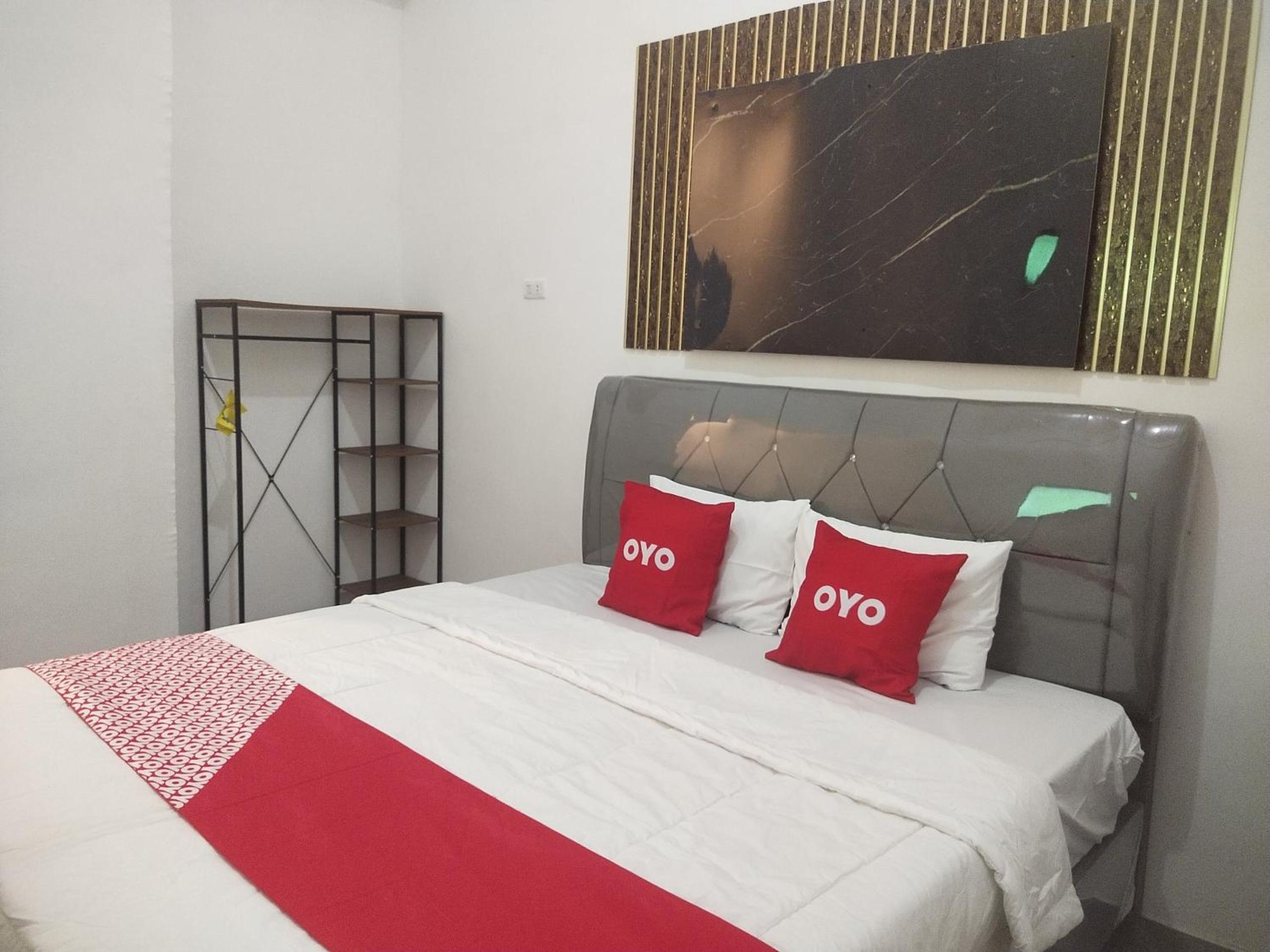 Deluxe Double Room photo 2