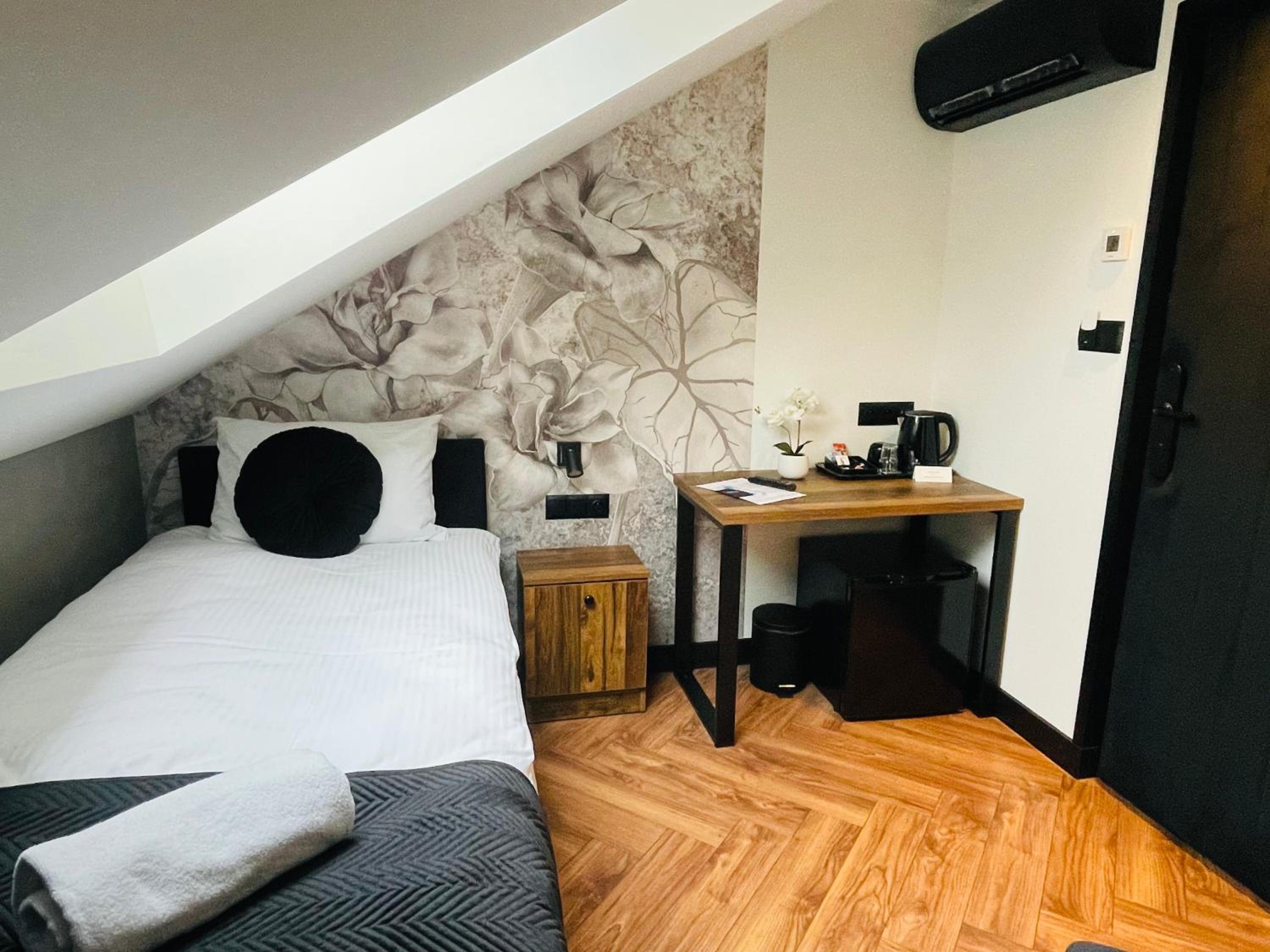 Deluxe Single Room photo 3