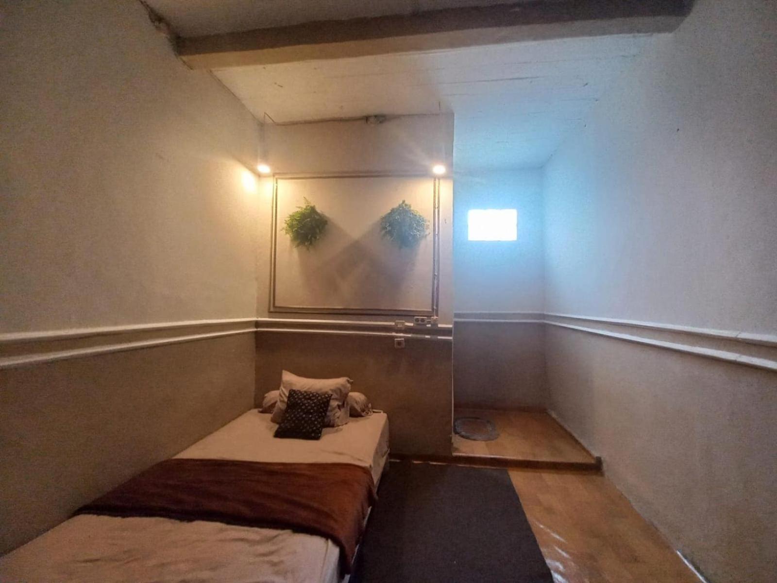 Budget Double Room photo 1