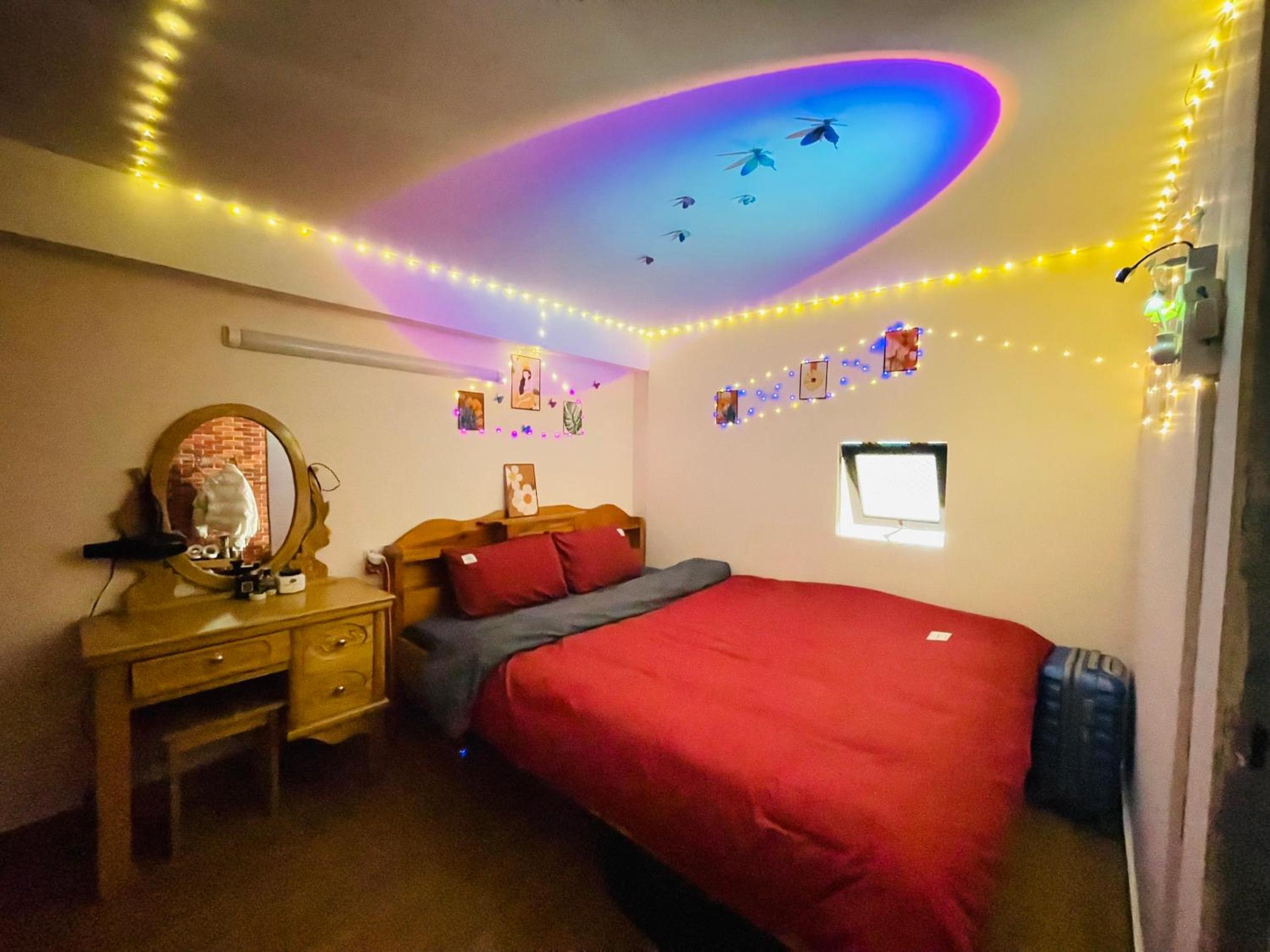 Standard King Room photo 3