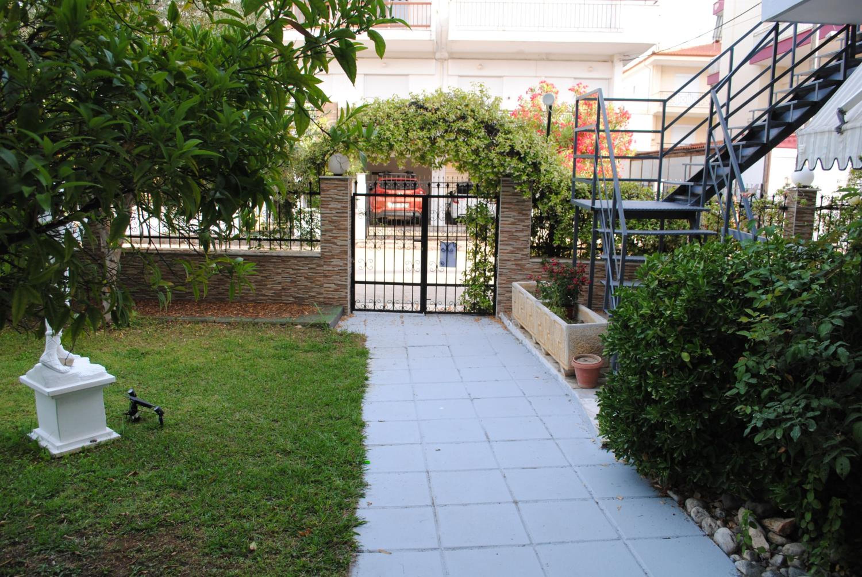 Two-Bedroom Apartment with Balcony - Photo 12