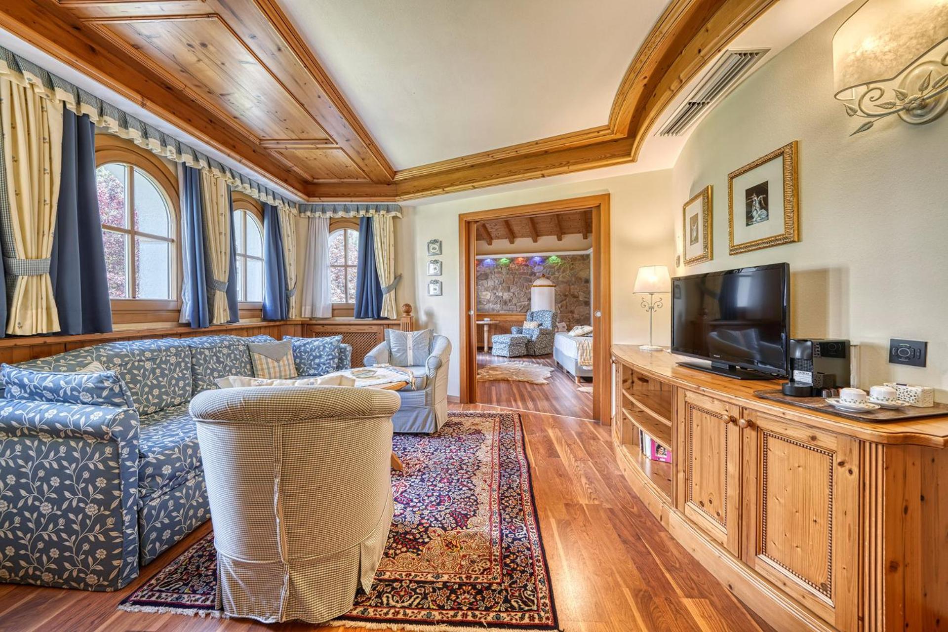 Family Suite (2 Adults + 2 Children) photo 3