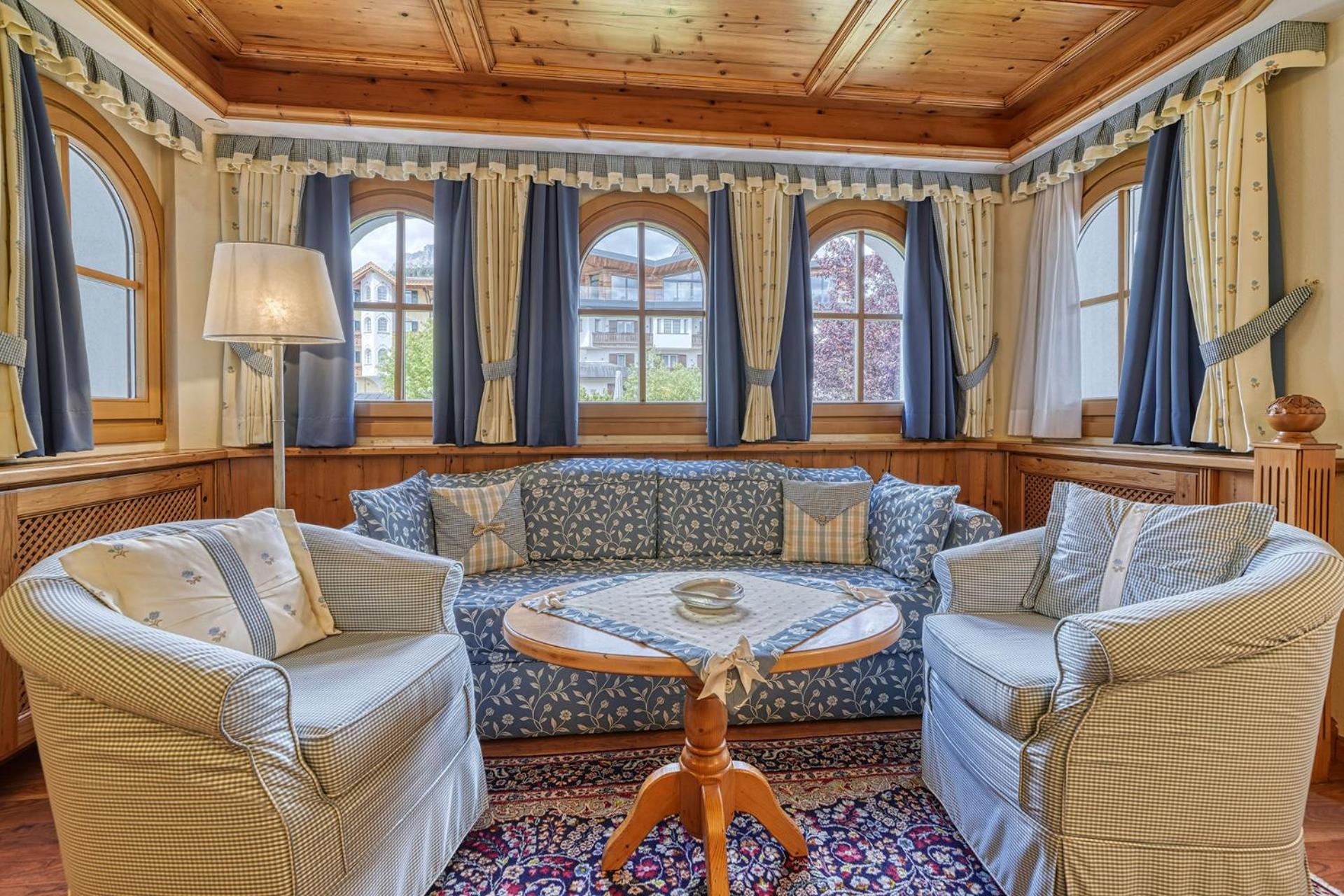 Family Suite (2 Adults + 2 Children) photo 2