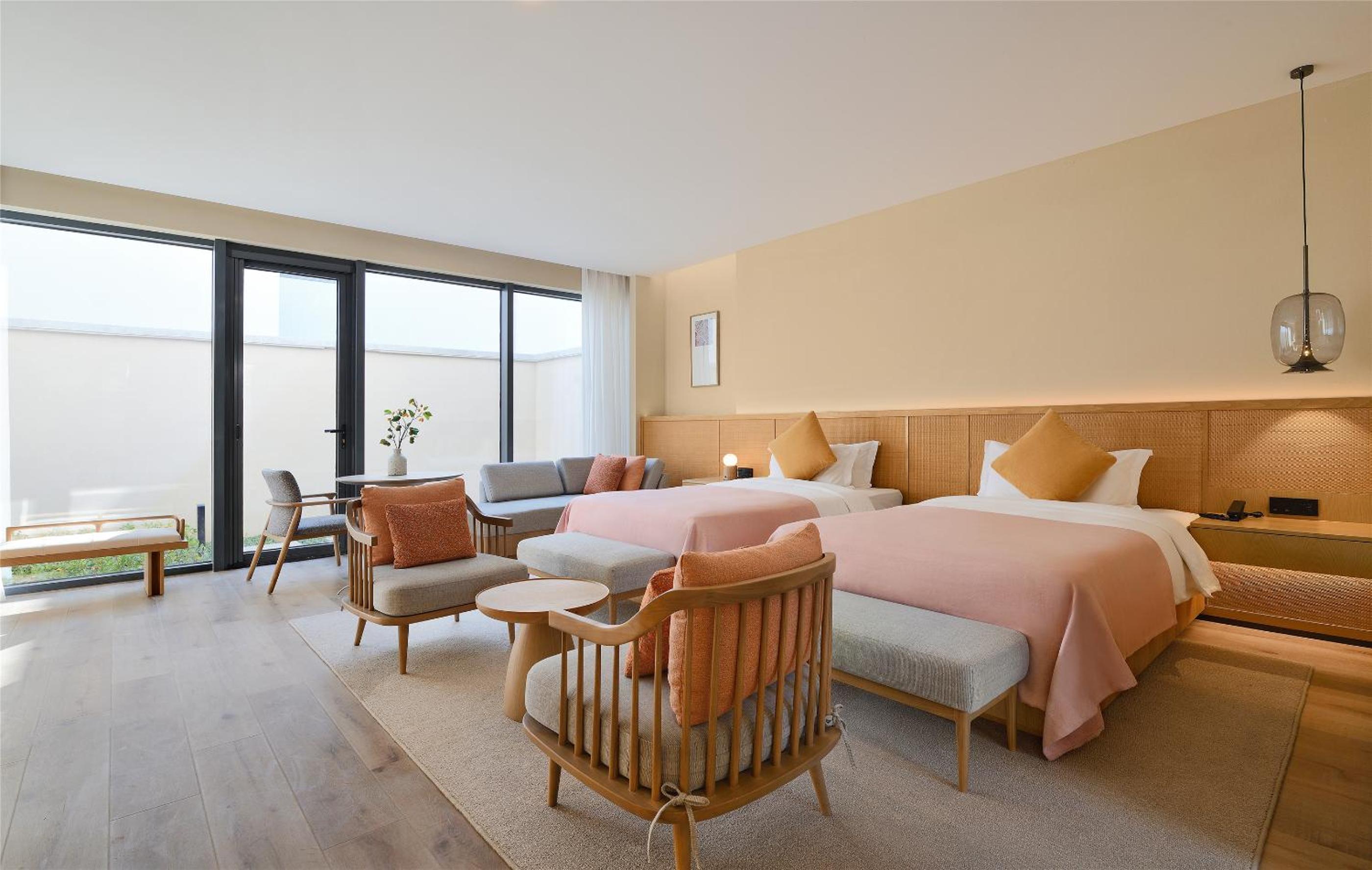 Twin Room With Private External Bathroom
