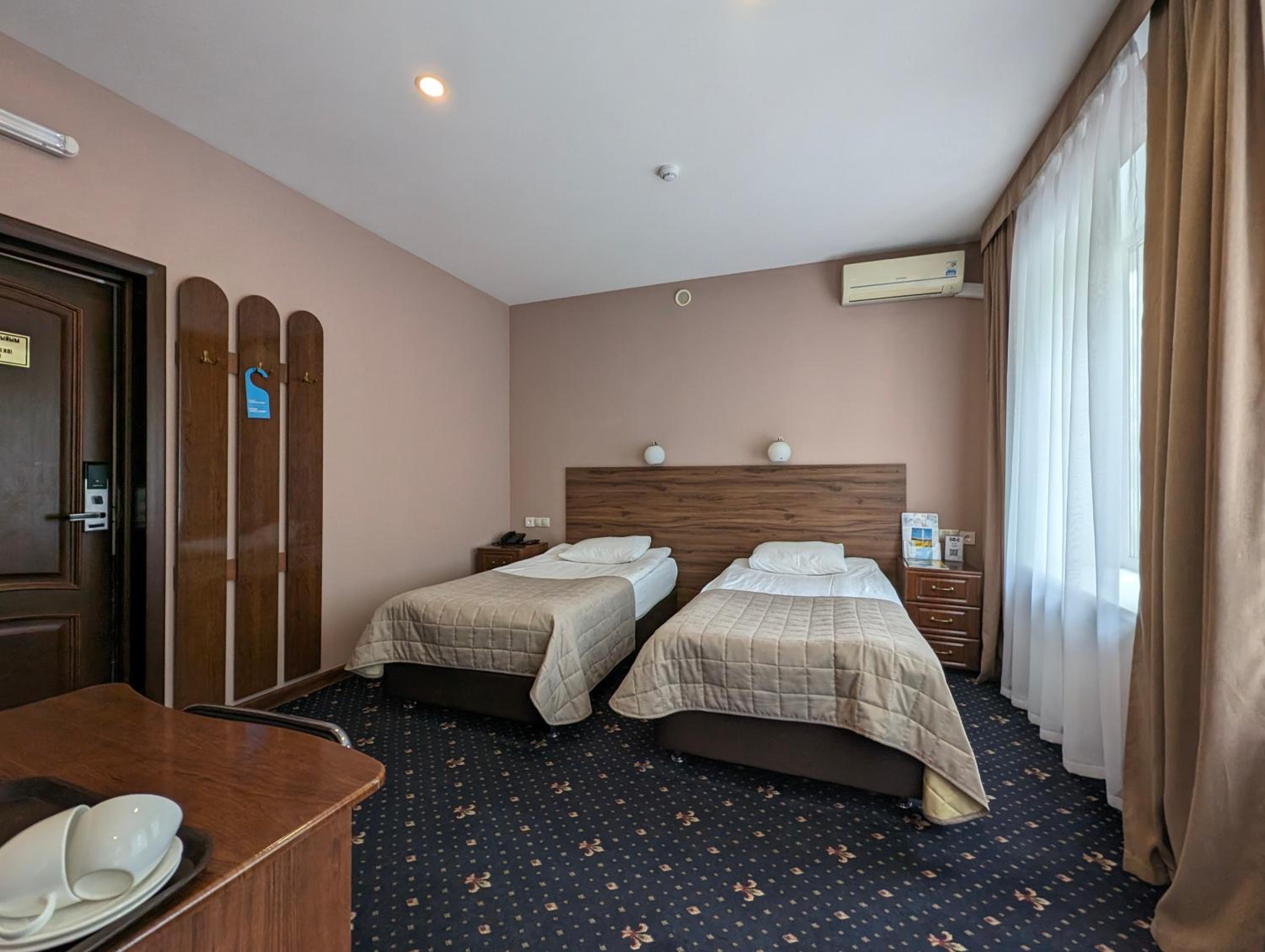 Standard Twin Room photo 3