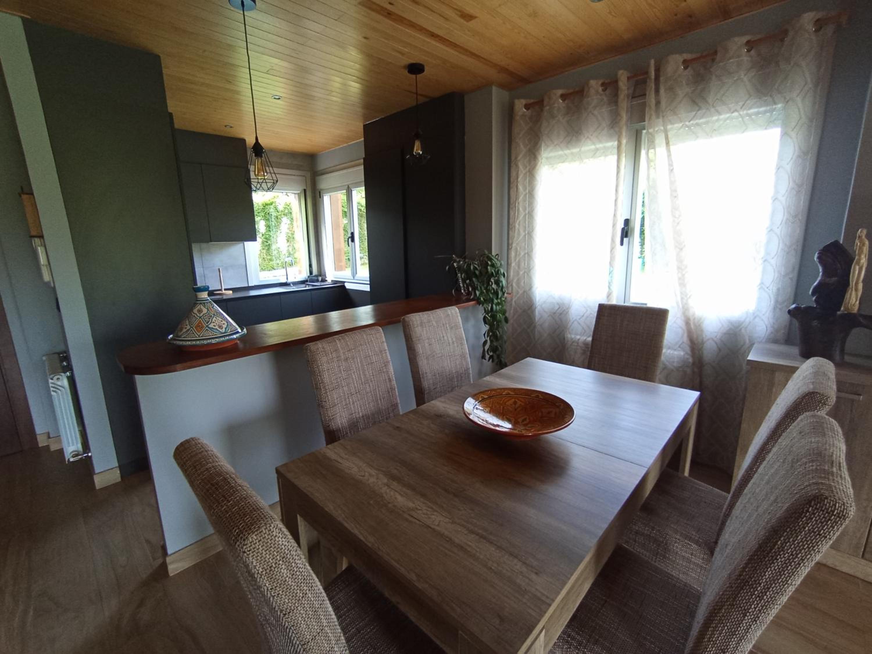 Three-Bedroom House photo 3