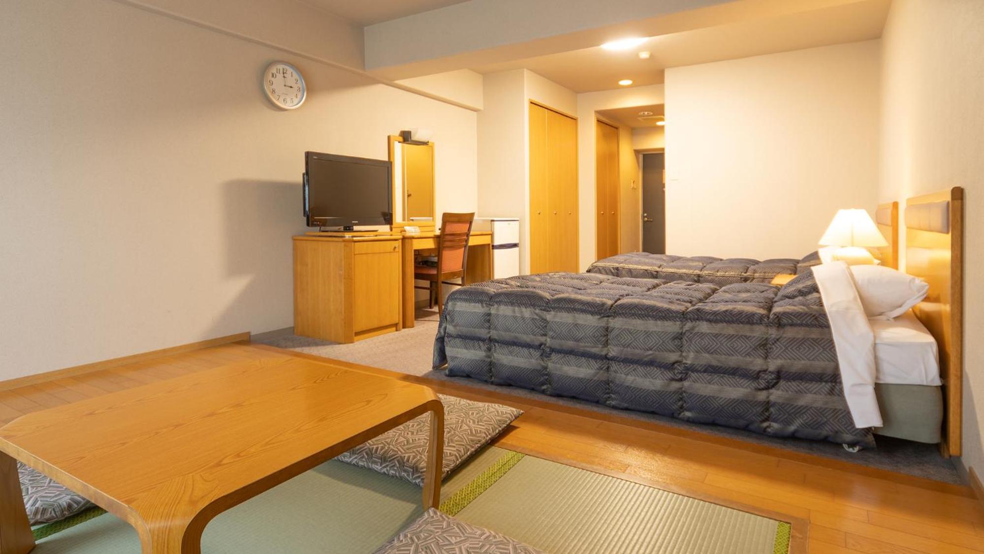 Room B with Tatami Area and Shower - Non-Smoking photo 1