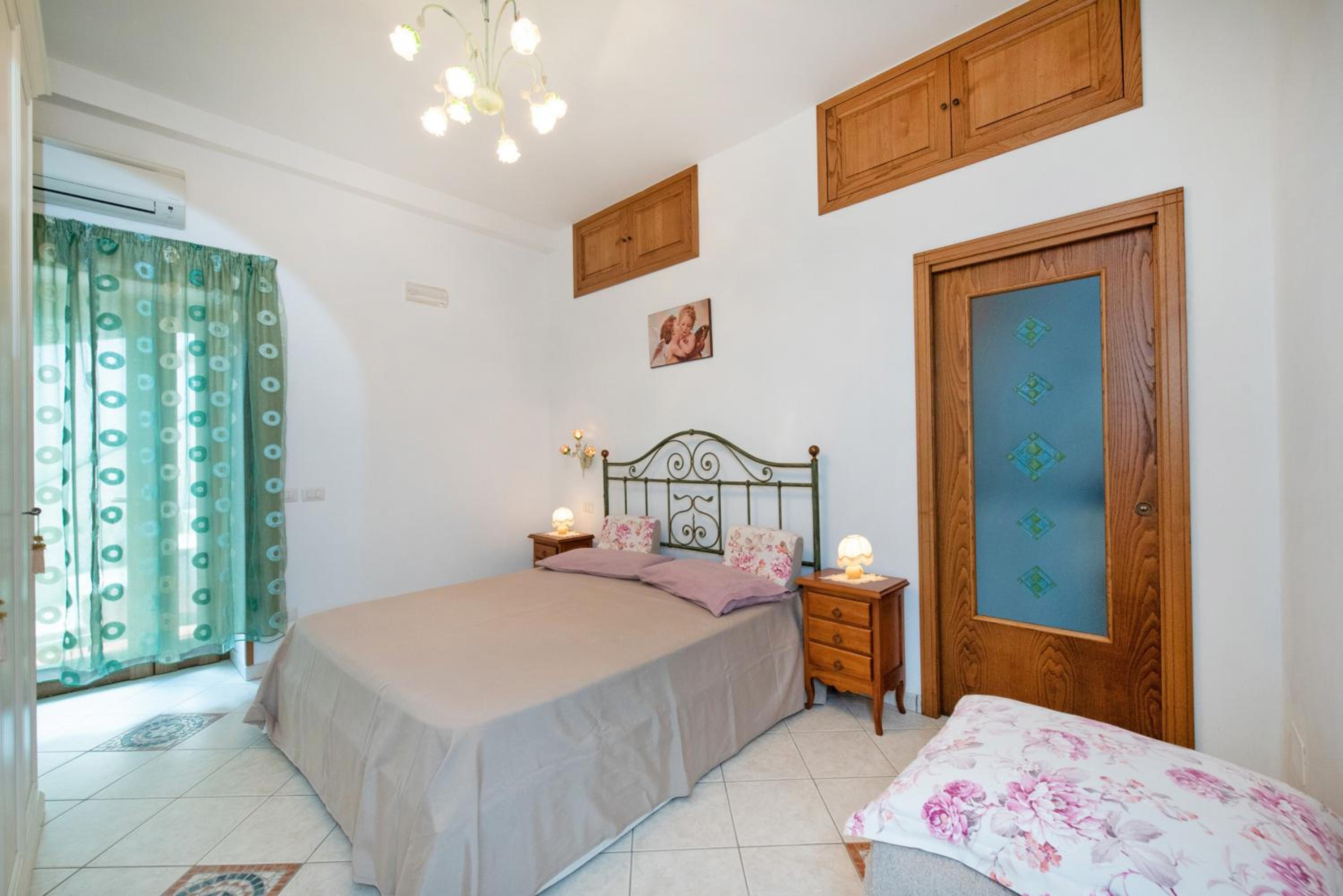 One-Bedroom House photo 3