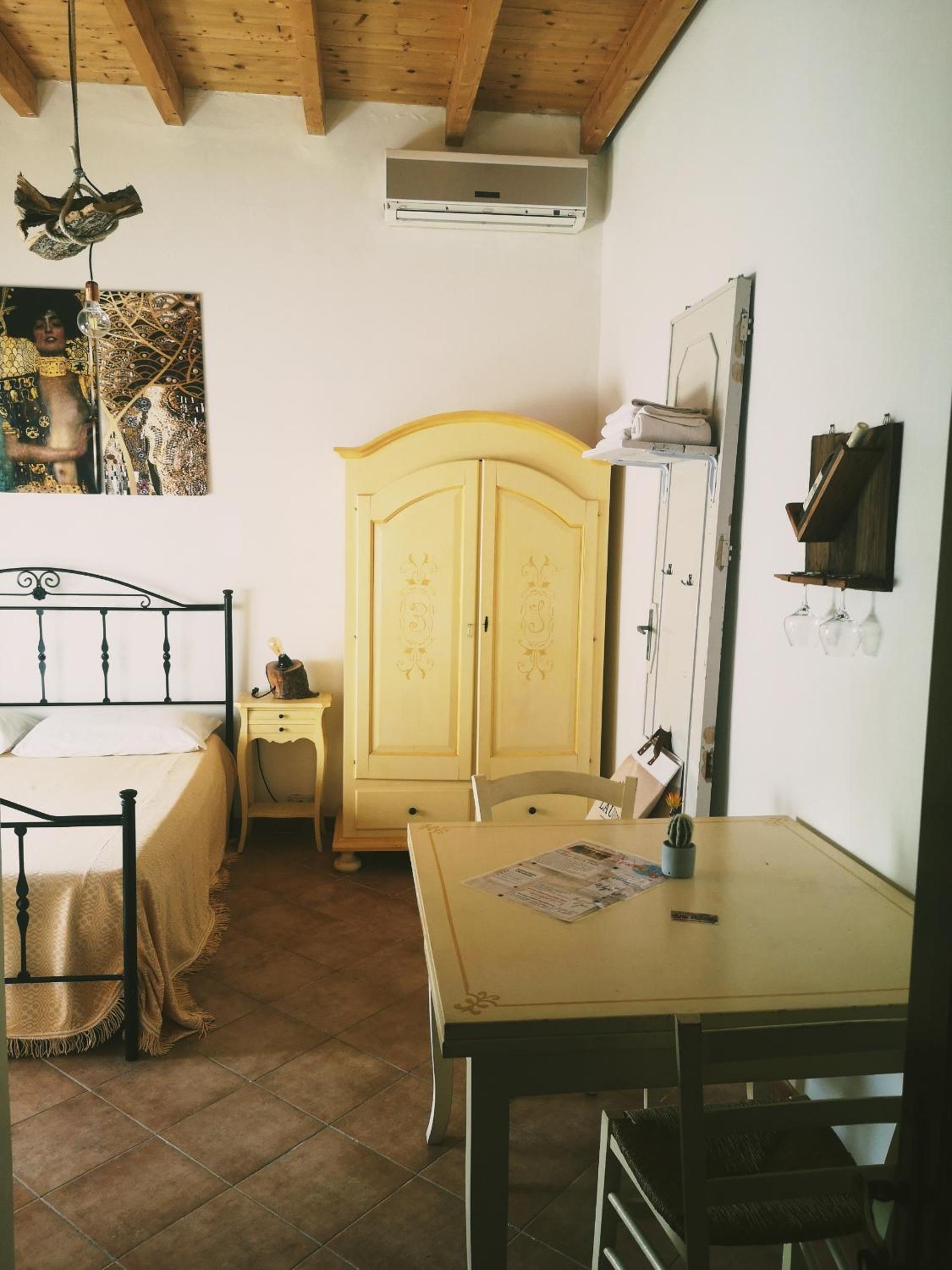Double Room With Private Bathroom photo 1