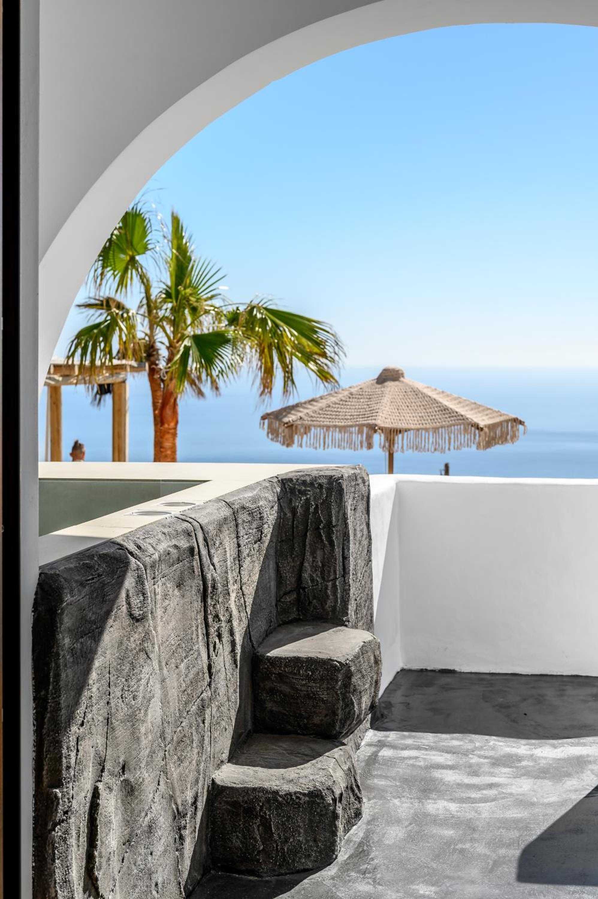 Superior Suite with Outdoor Hot Tub & Sea View - Photo 22