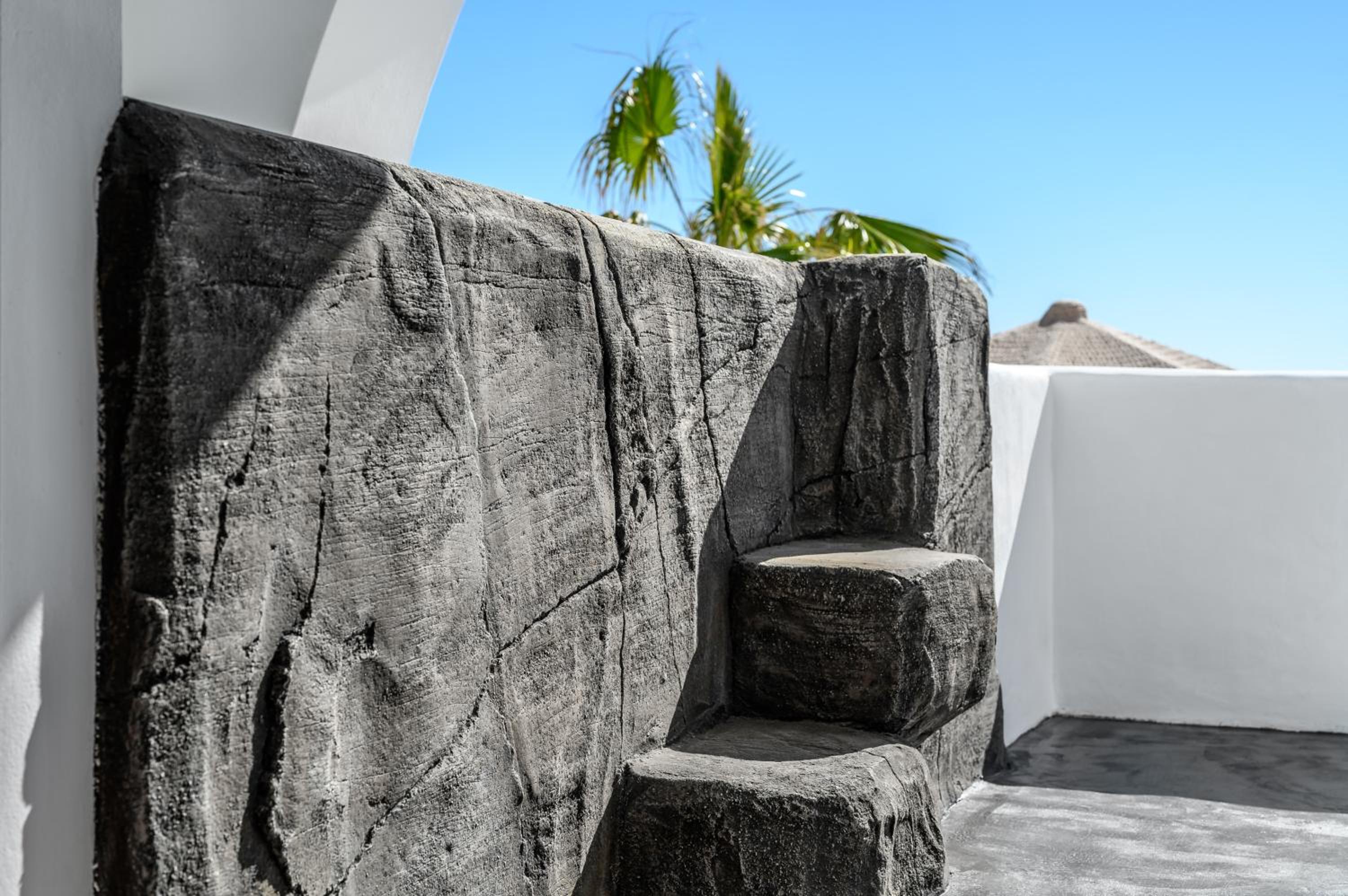 Superior Suite with Outdoor Hot Tub & Sea View - Photo 14