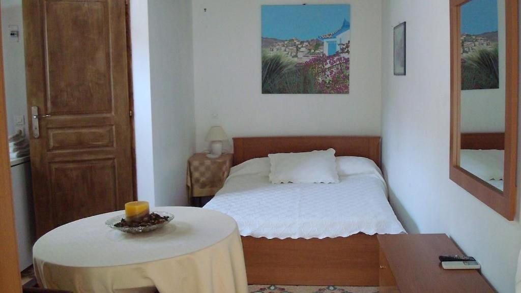 Comfort Triple Room with Shower photo 1