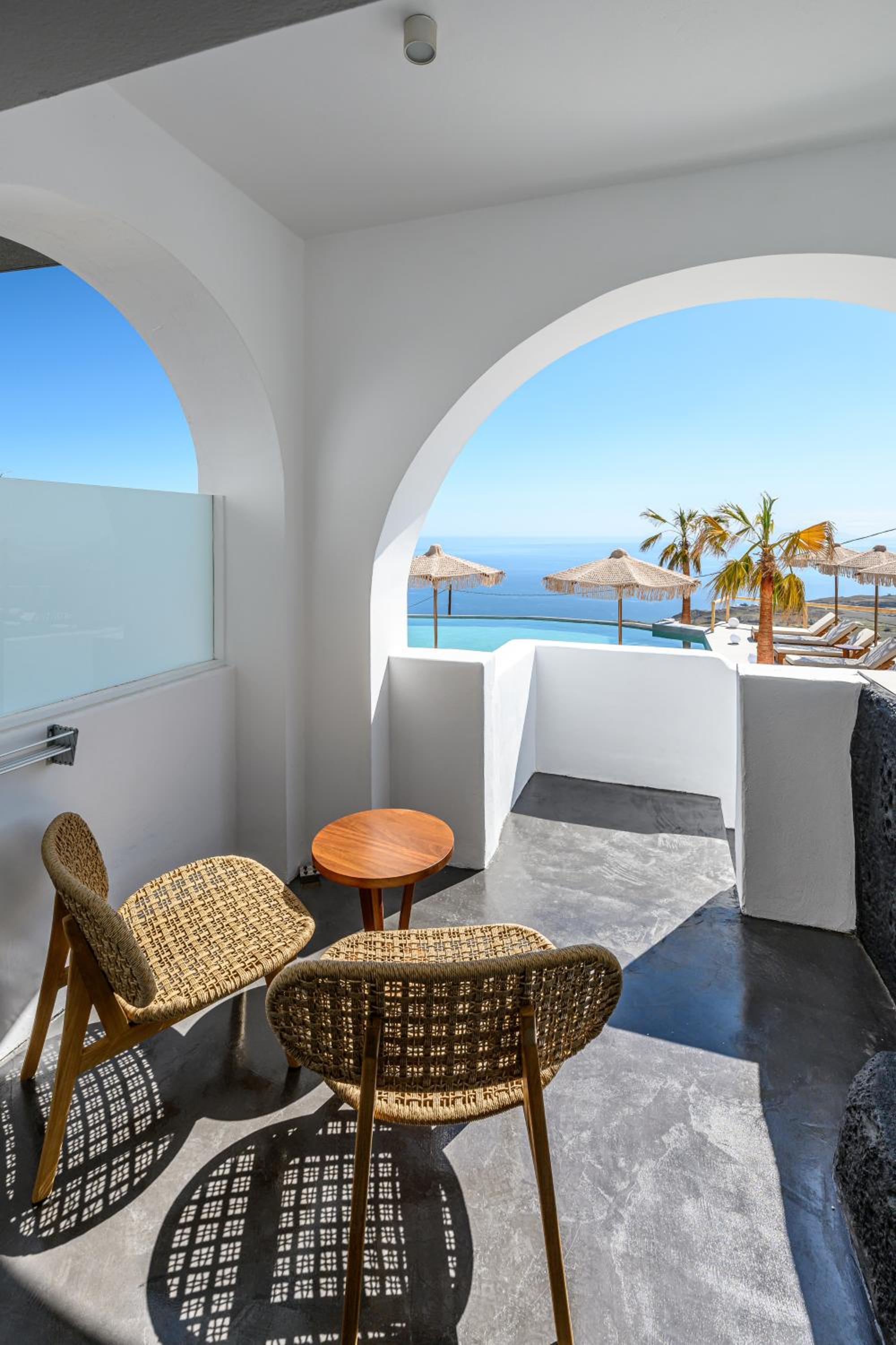 Superior Suite with Outdoor Hot Tub & Sea View - Photo 10
