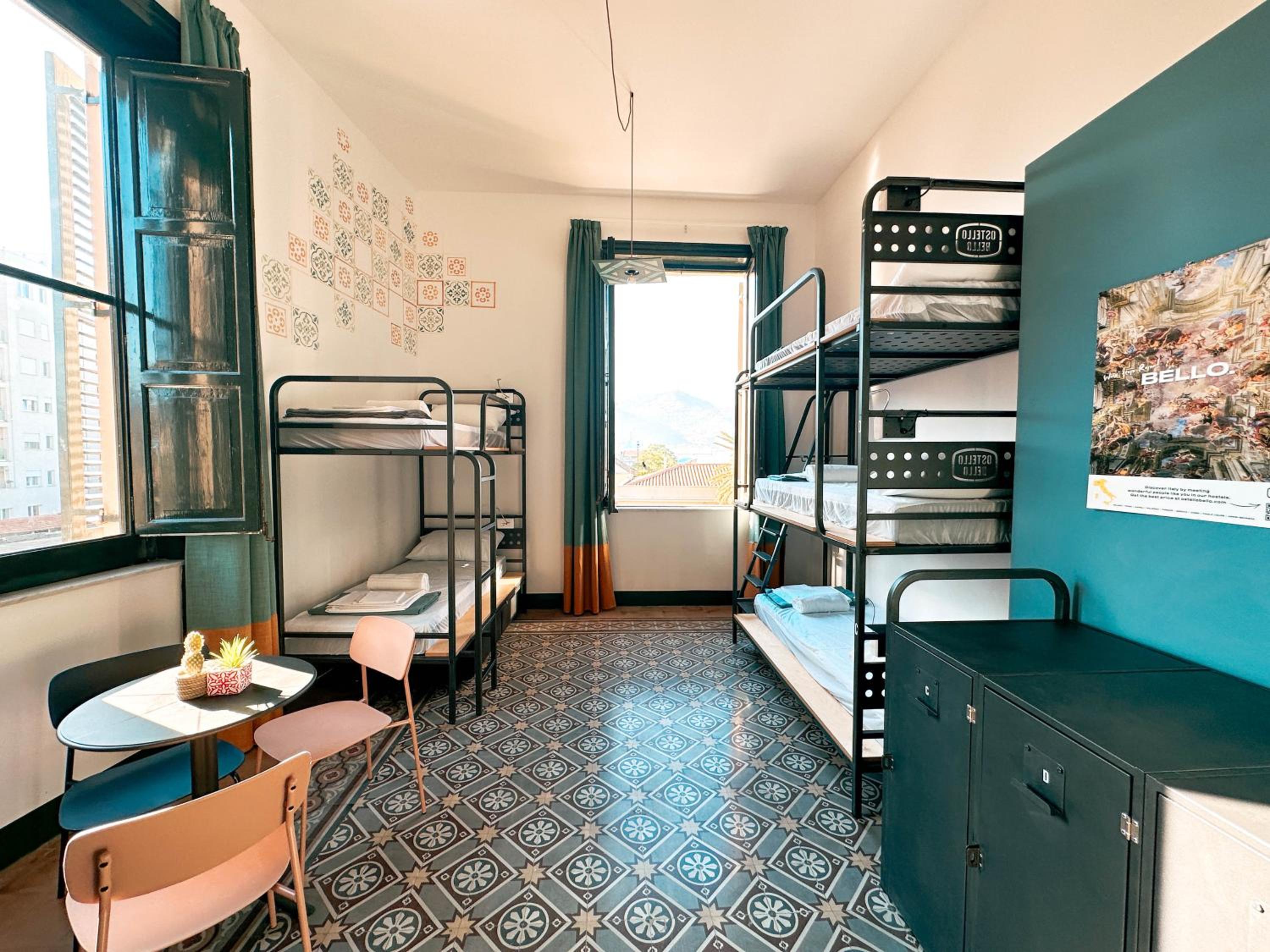 Female Dormitory Room photo 3