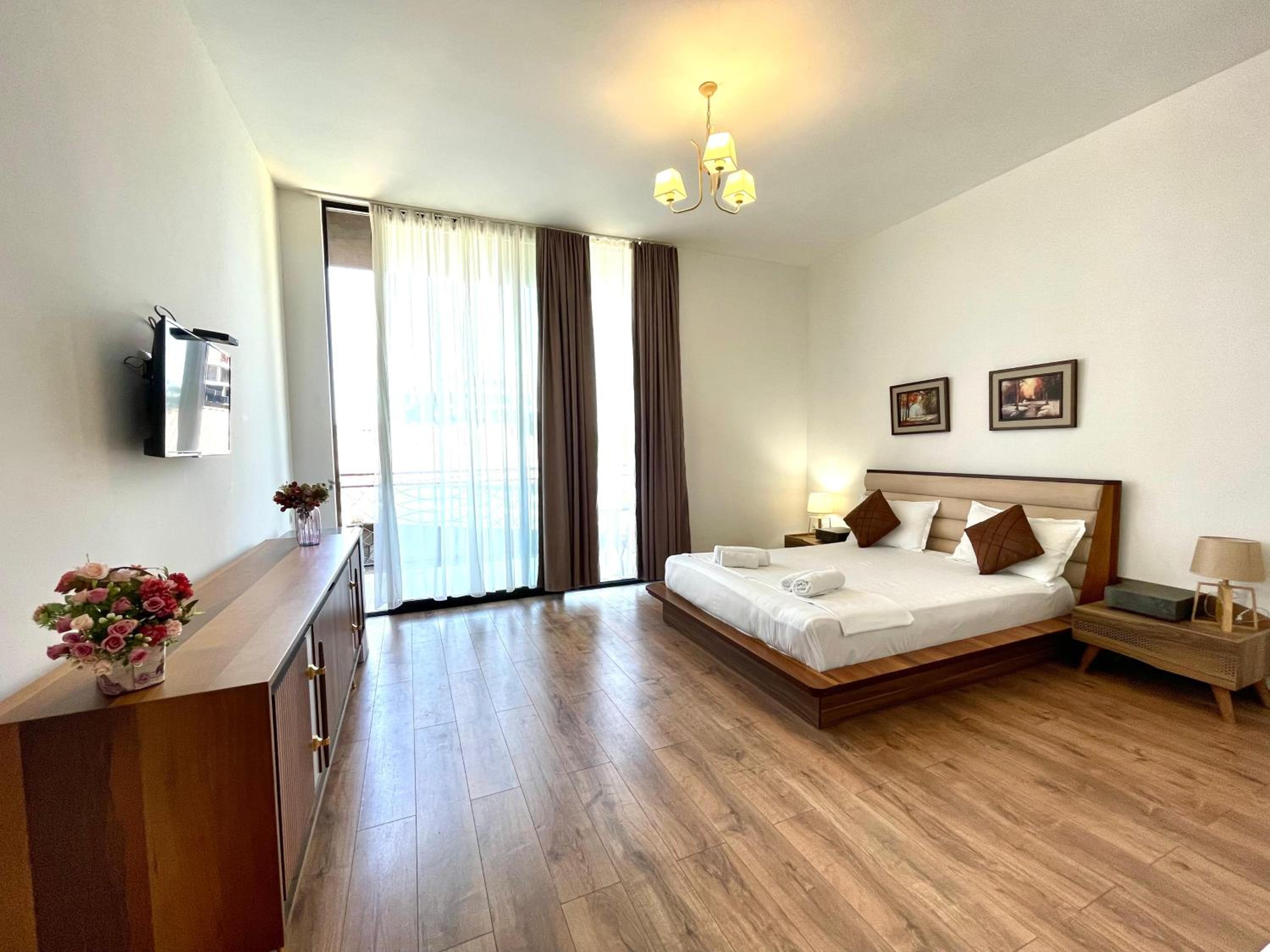 Queen Room With Balcony