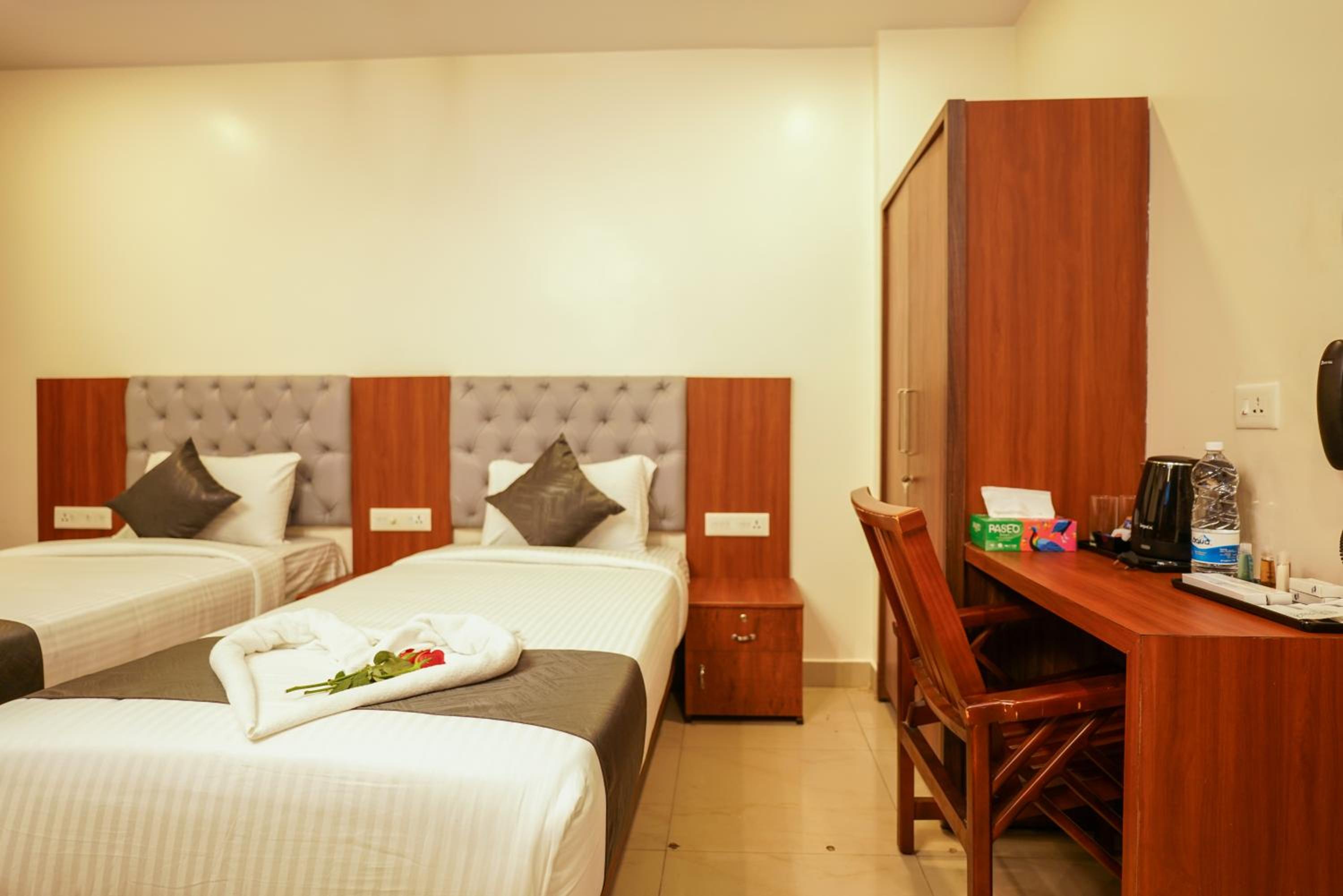 Deluxe Twin Room - Photo 1
