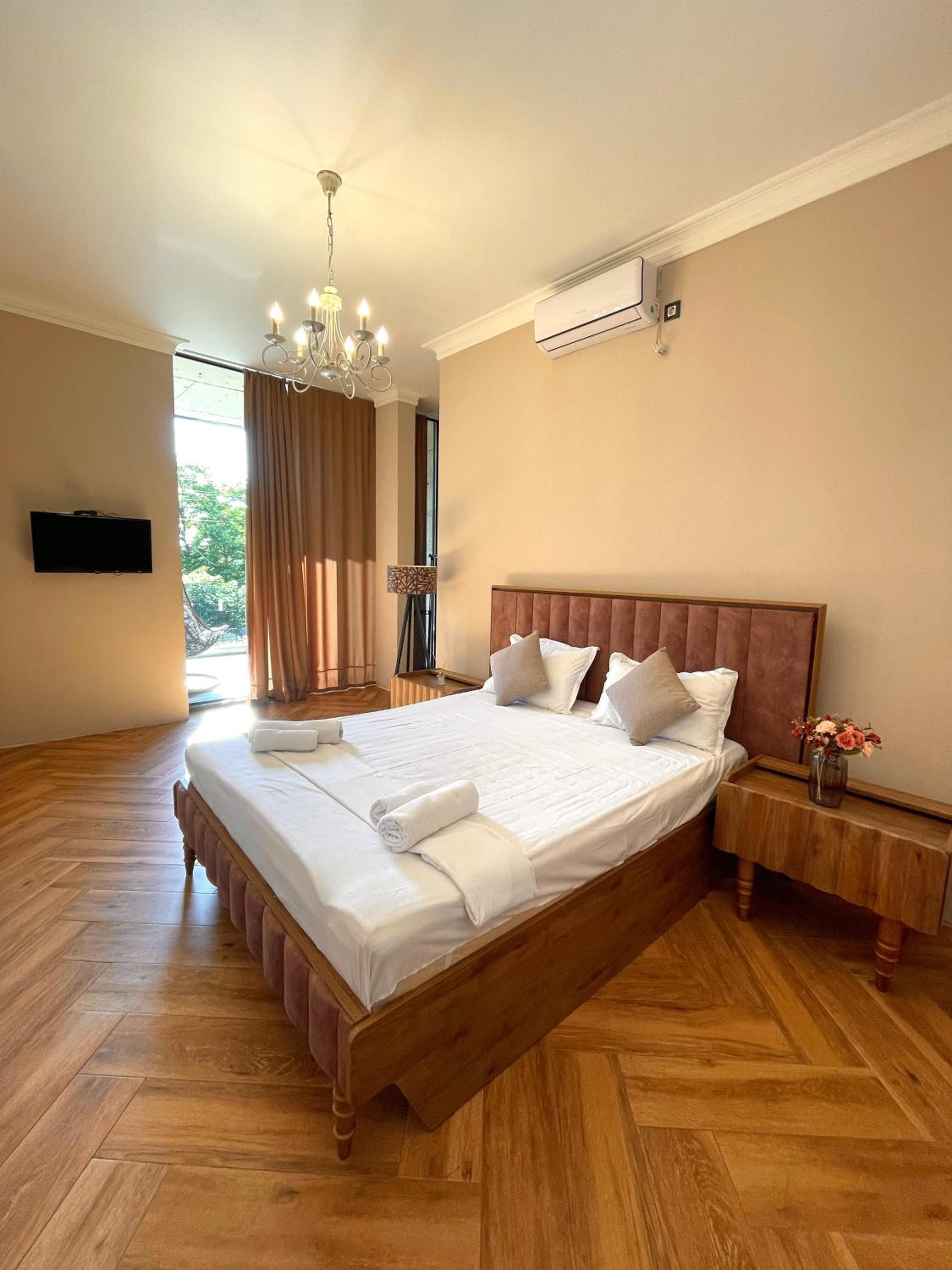 Queen Room With Balcony