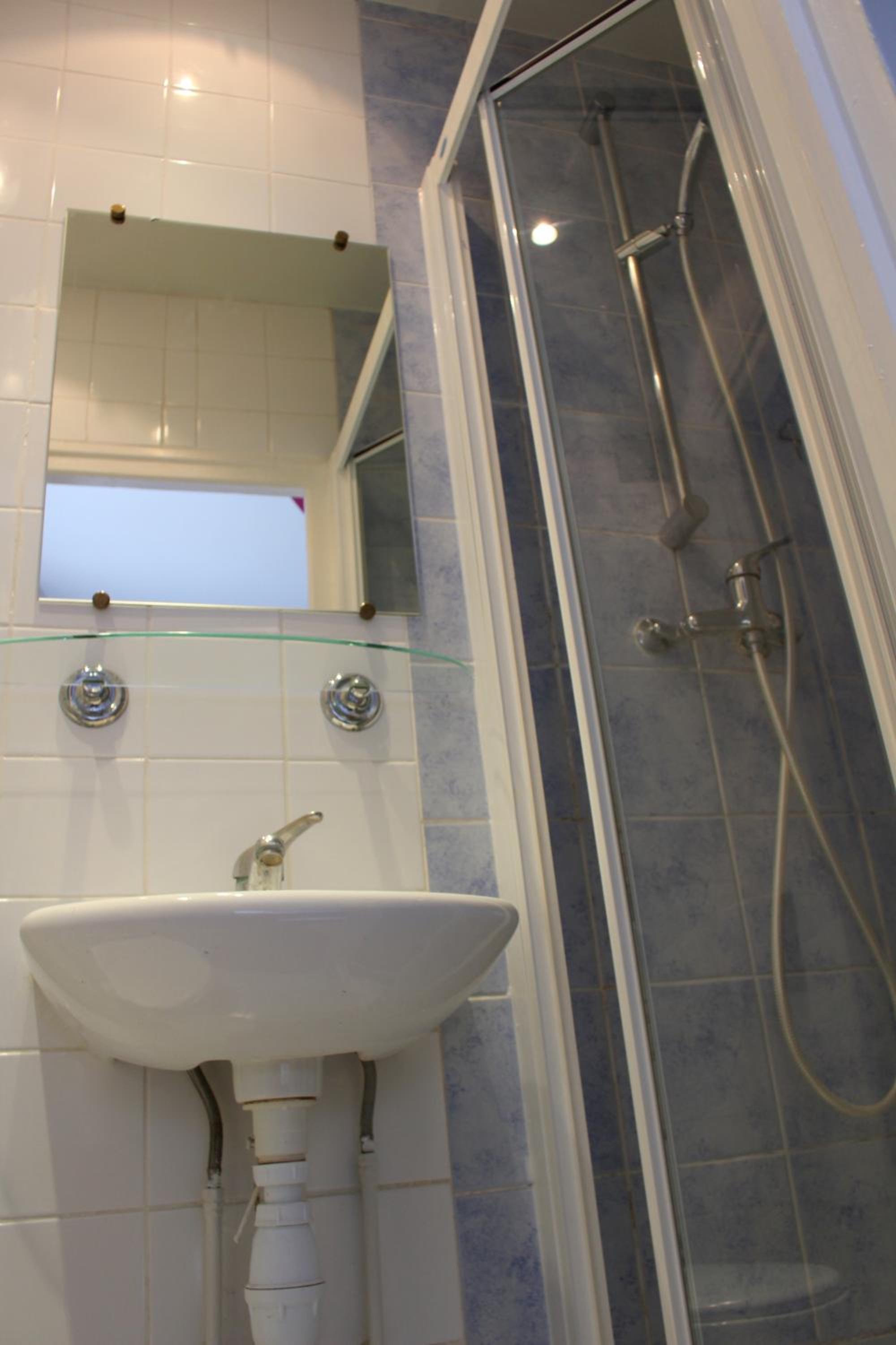 Budget Double Room photo 2