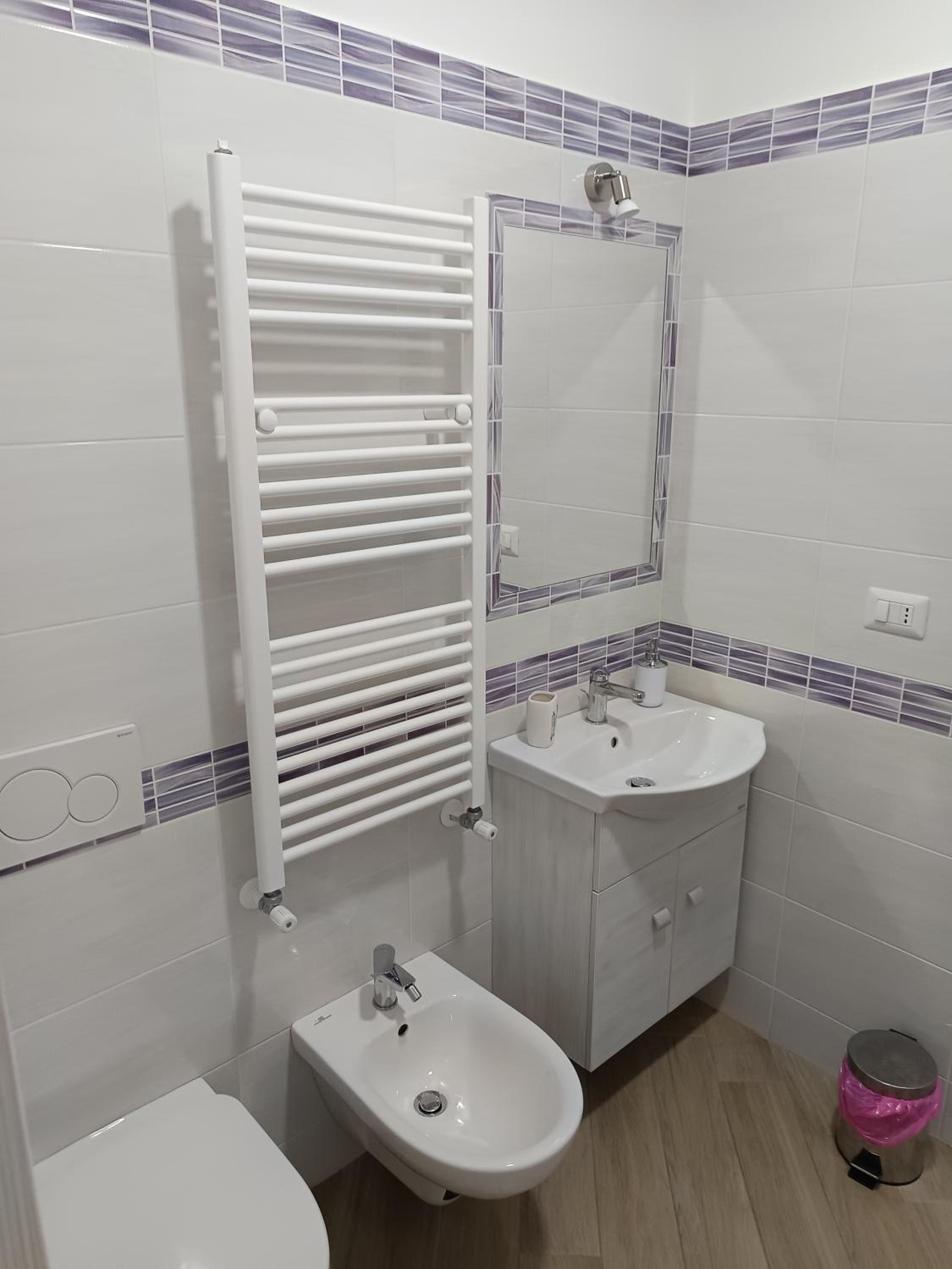 Quadruple Room with Private Bathroom photo 2