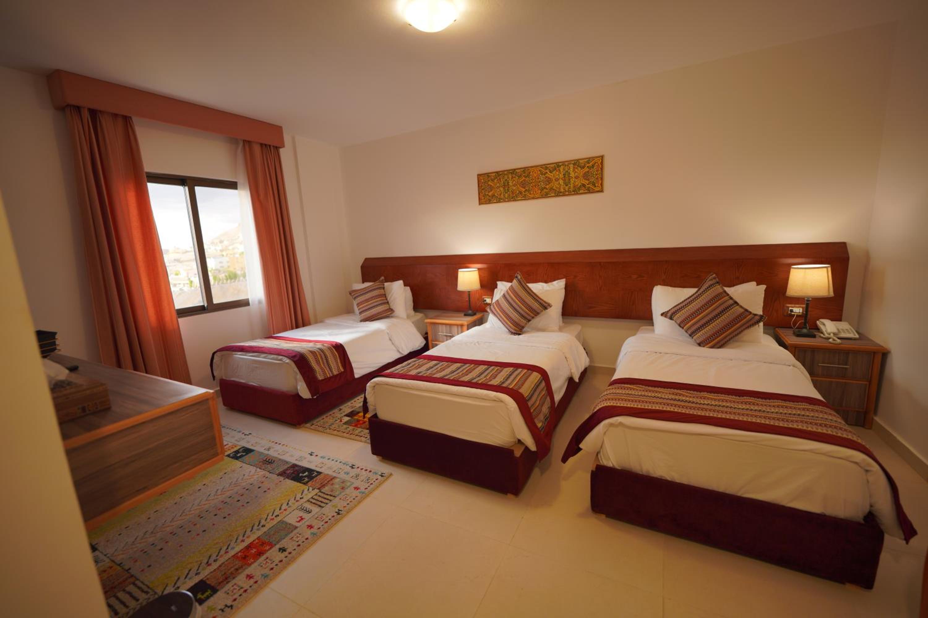 Deluxe Triple Room - Photo 2