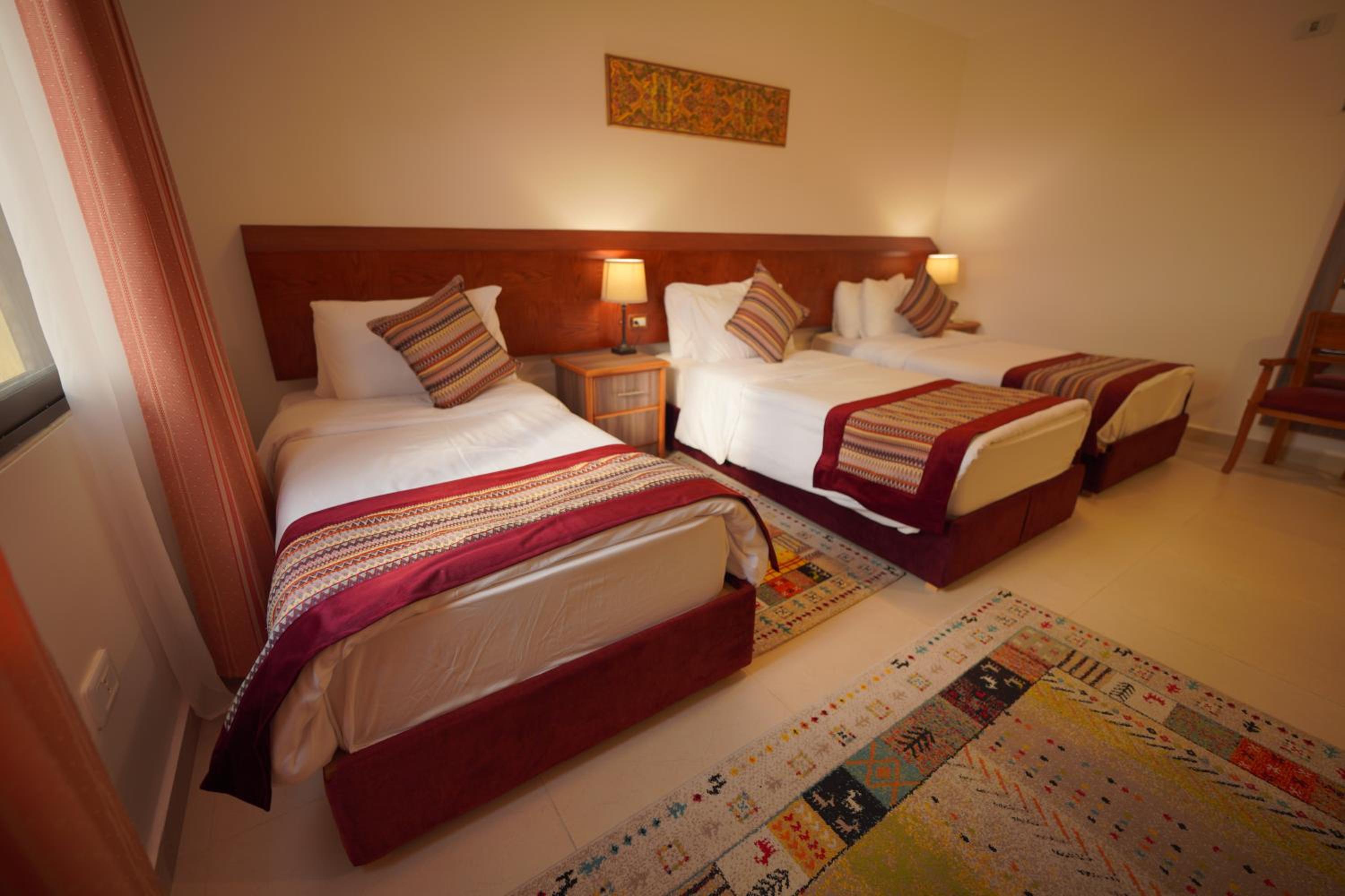 Deluxe Triple Room - Photo 3