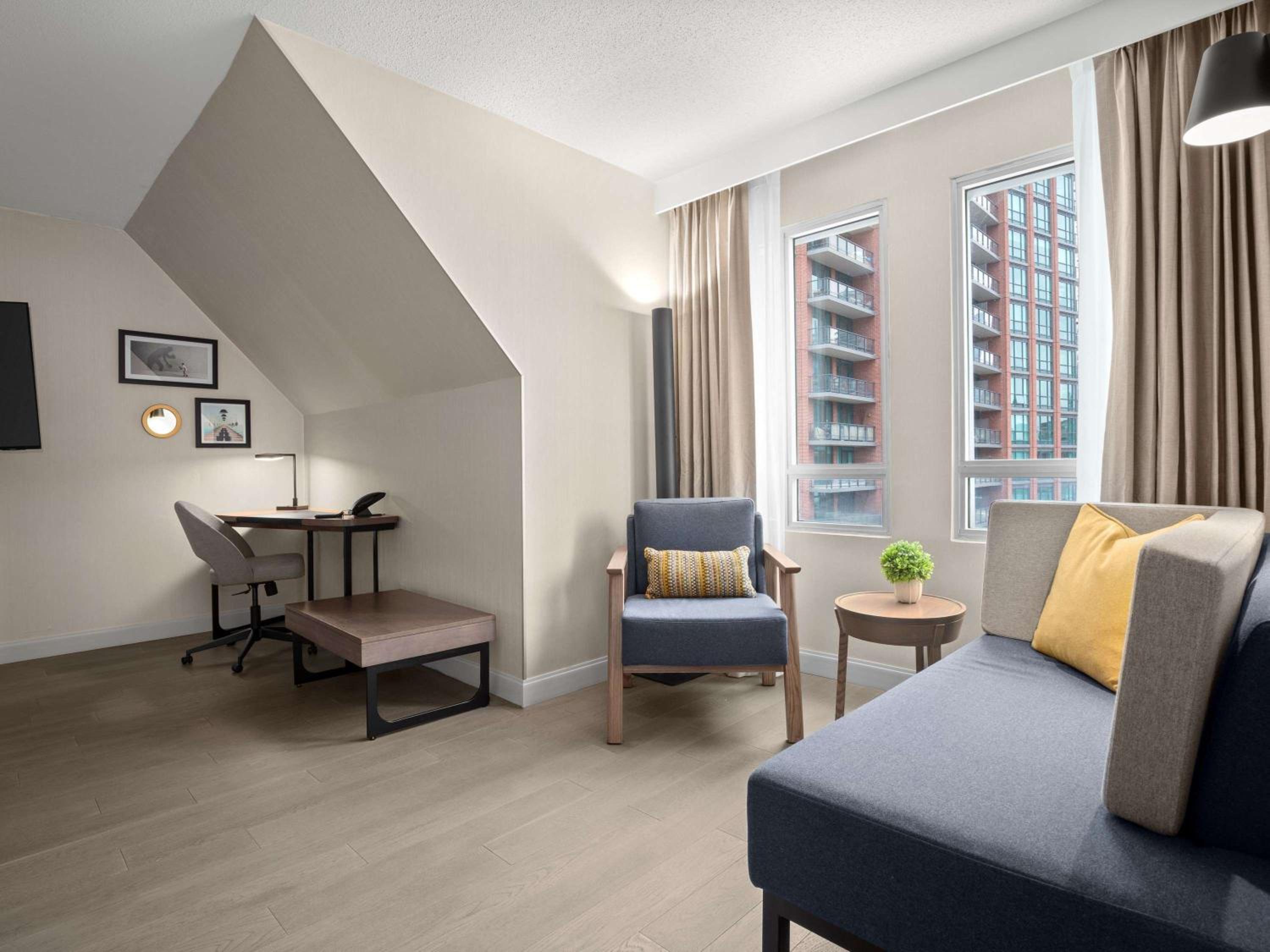 Junior Suite with King Bed - Non Smoking
