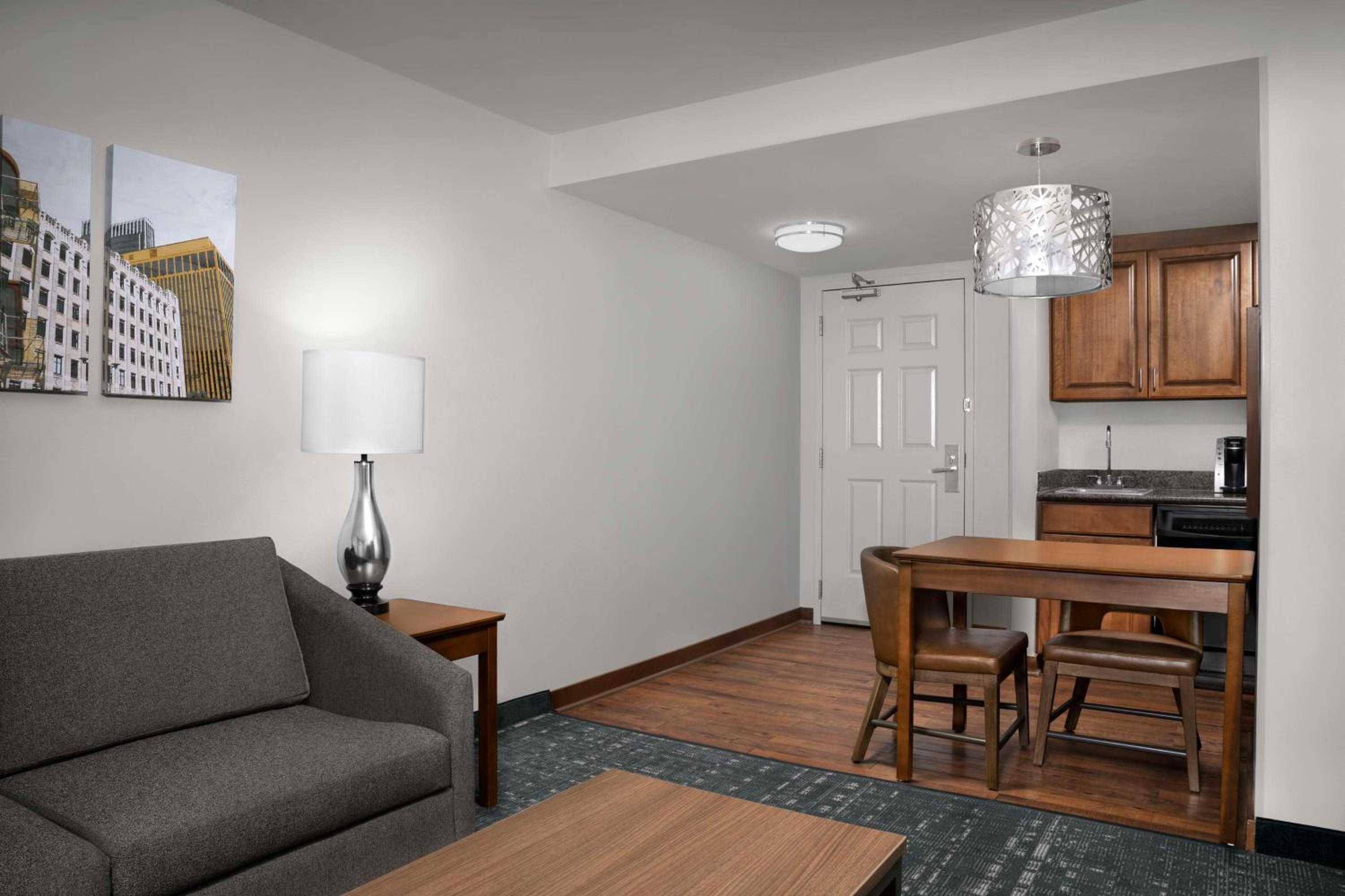 One-Bedroom King Suite - Non-Smoking - Photo 1