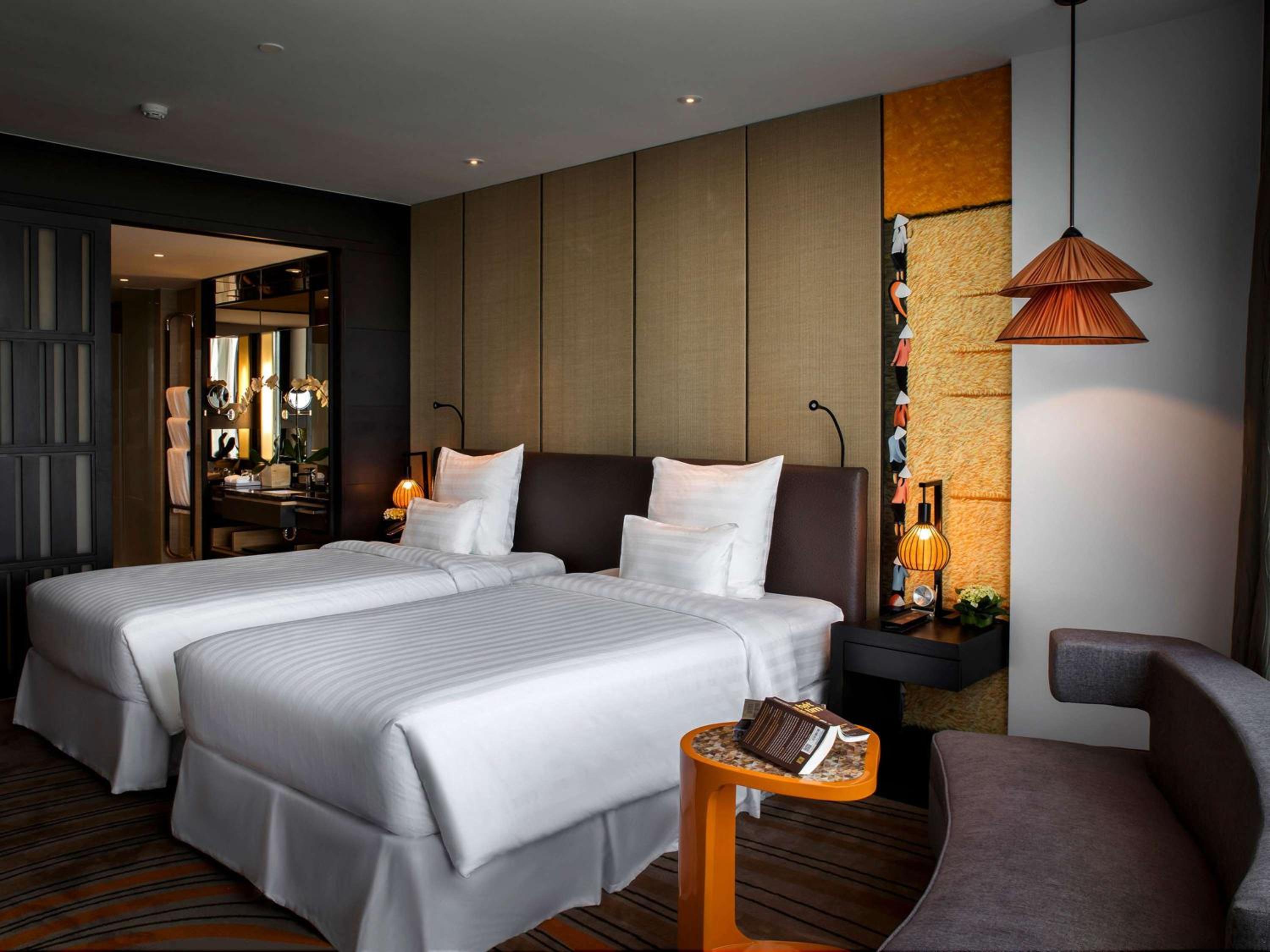 Superior Twin Room with City View photo 2