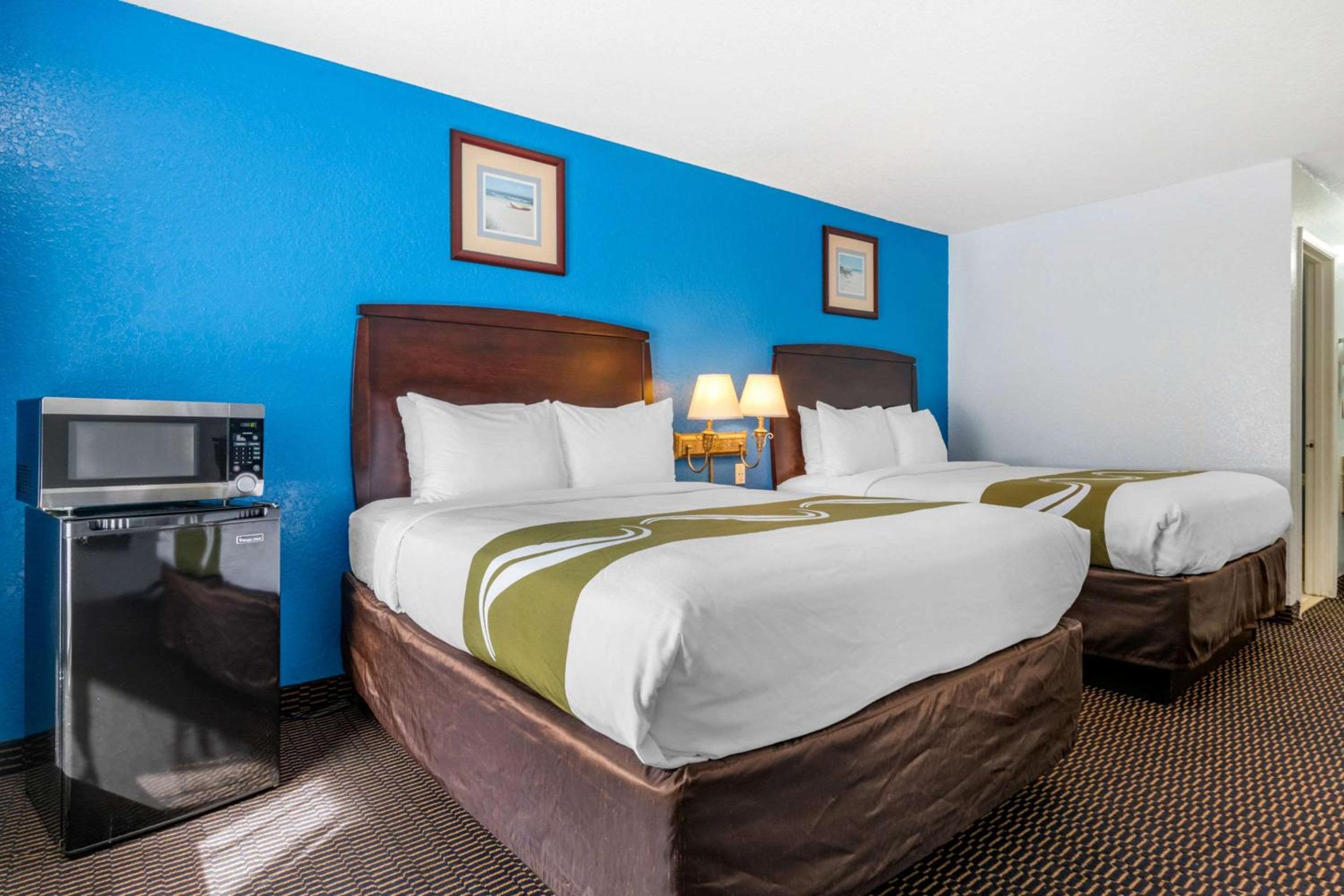 Queen Room with 2 Queen Beds - Photo 1