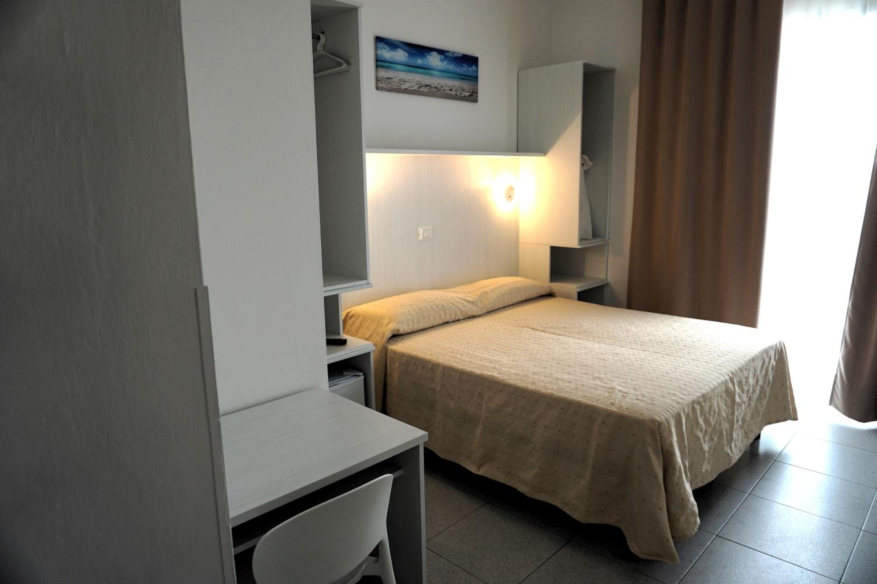 Double or Twin Room with Side Sea View photo 3
