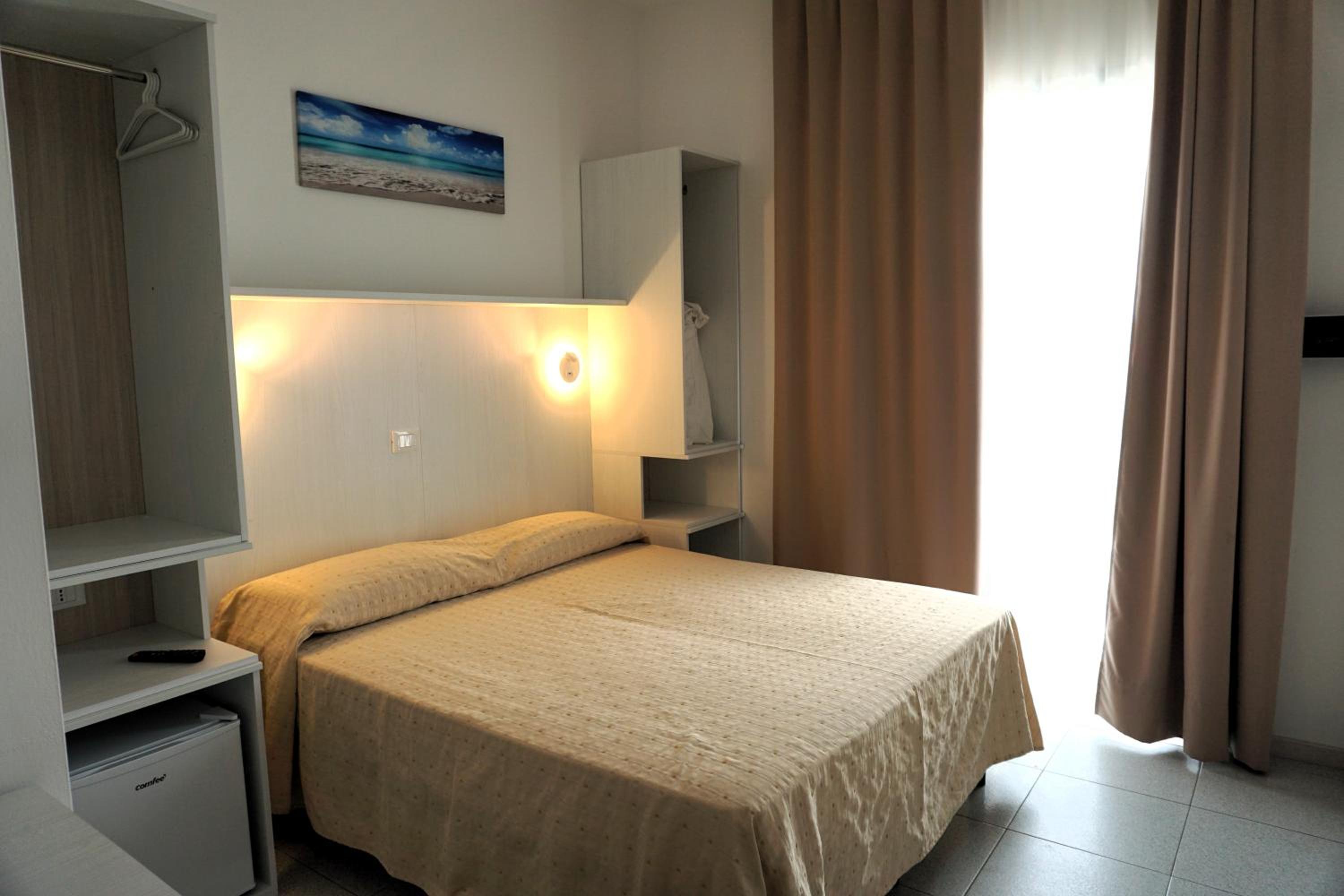 Double or Twin Room with Side Sea View photo 1