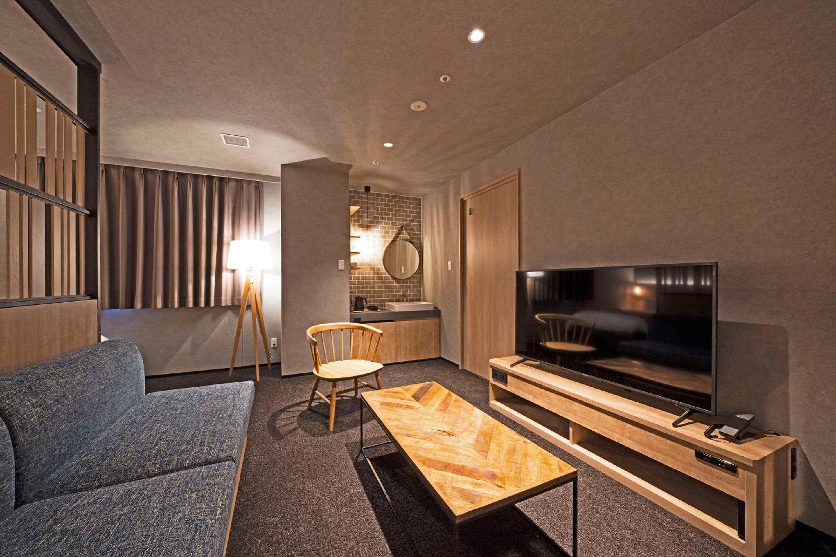 The Around Floor- Triple Room- Non Smoking - Photo 5