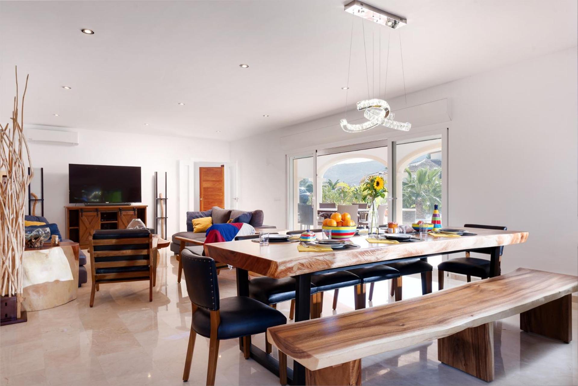 Villa photo 3
