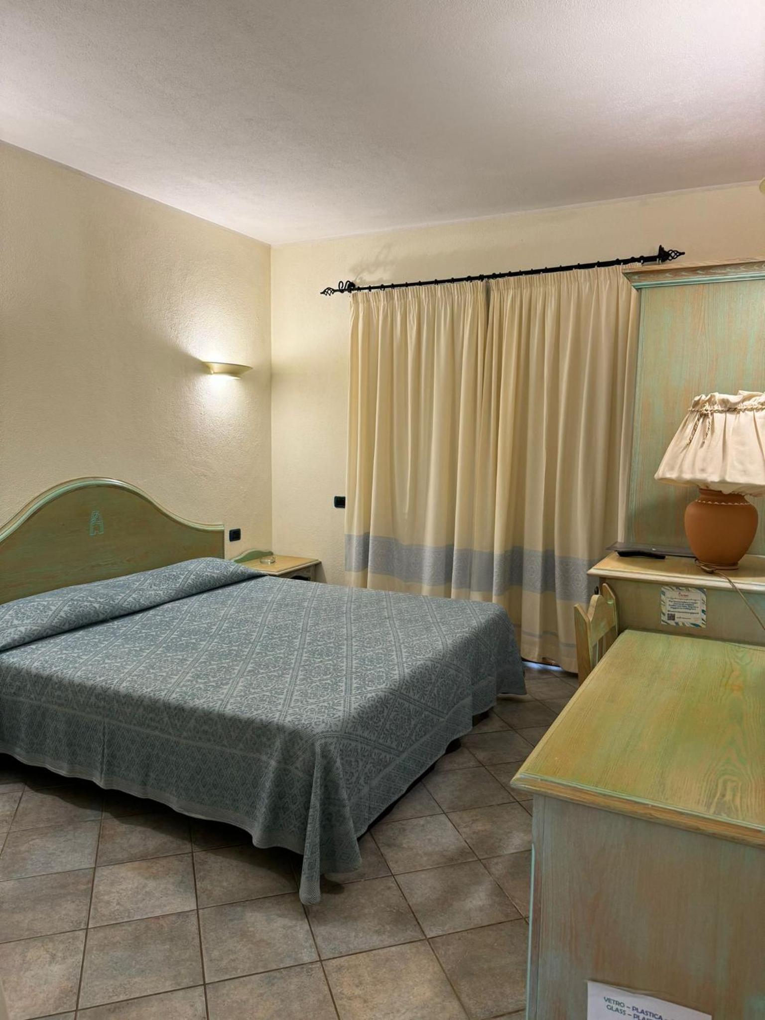 Double Room - Disability Access photo 2