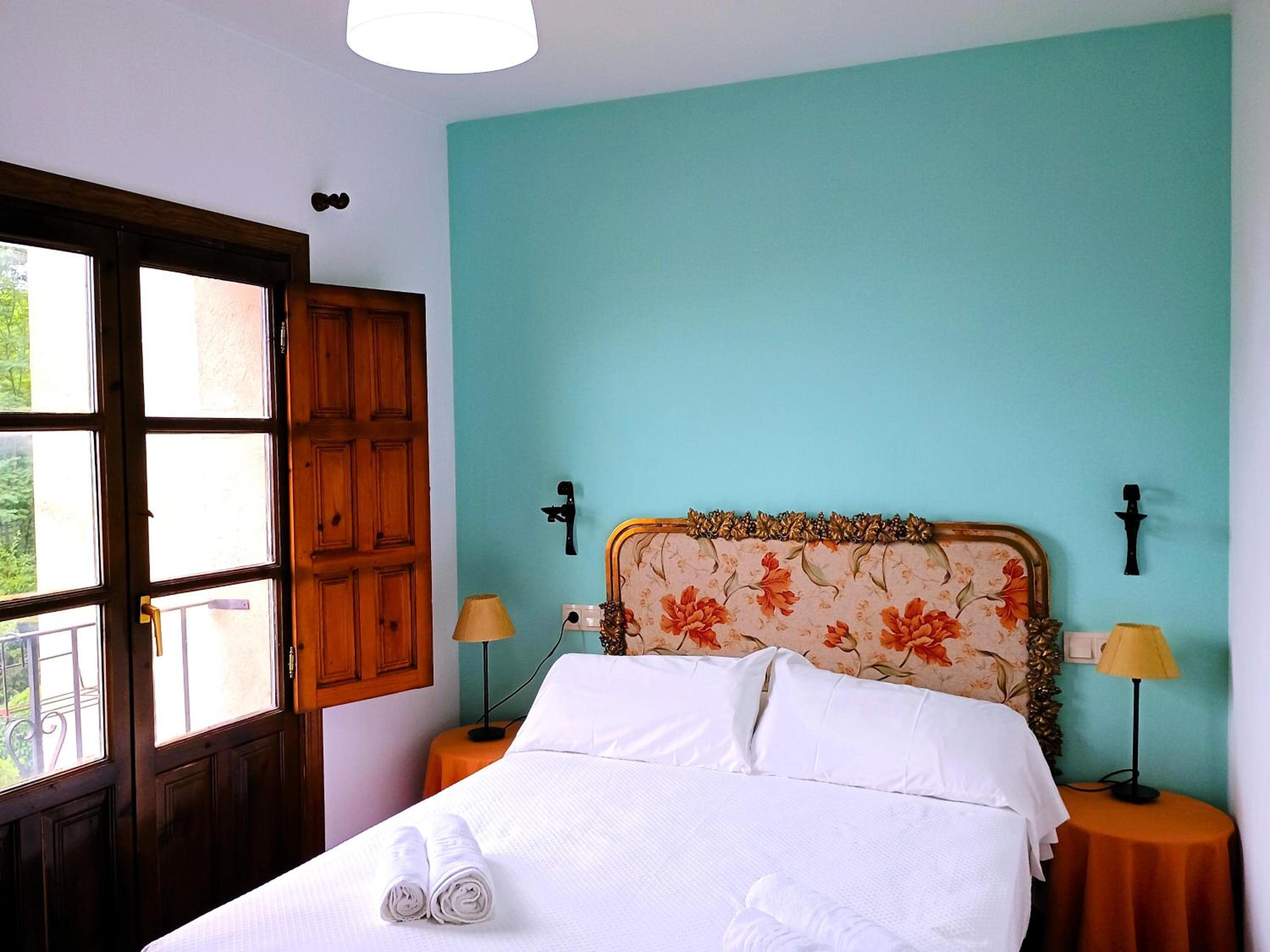 Double Room - Photo 7