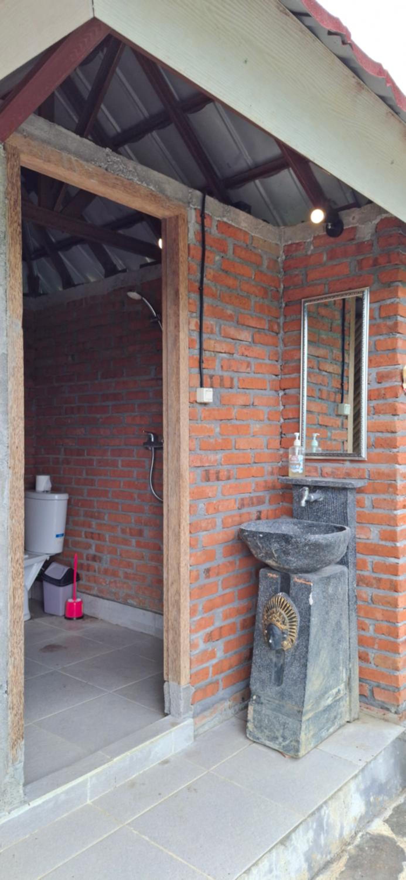 Double Room - Photo 25