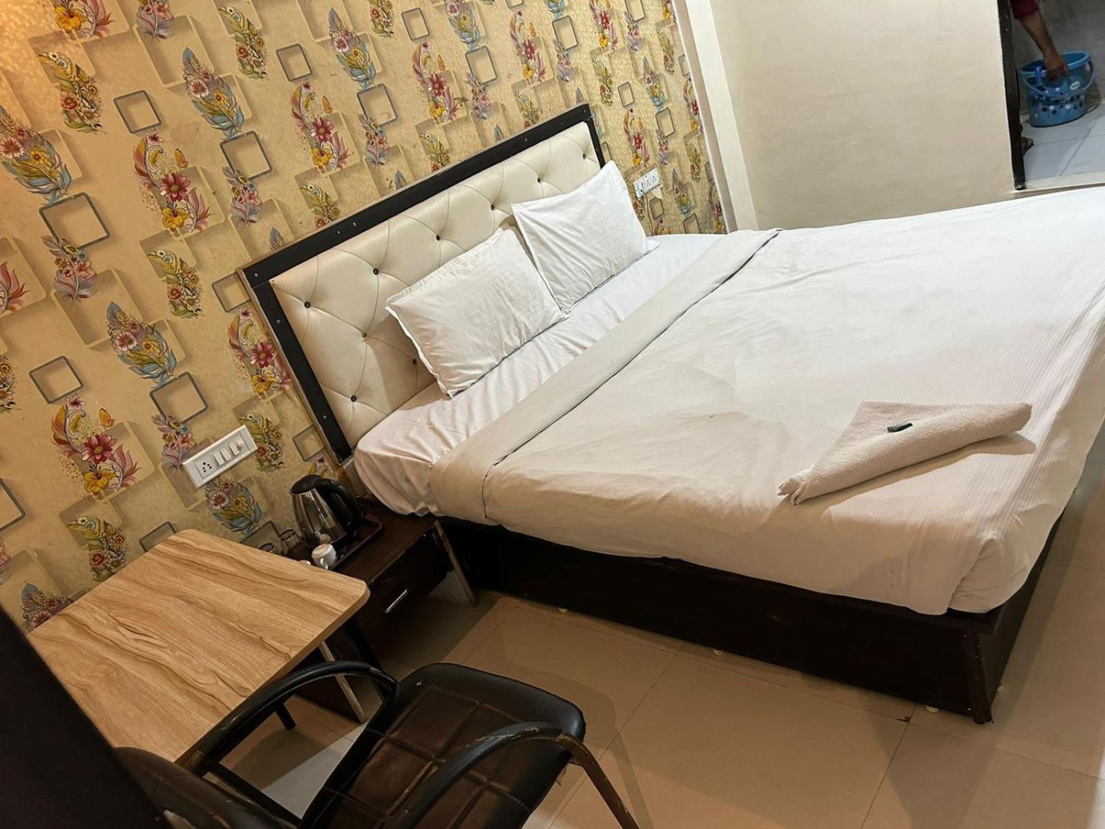 Deluxe Room - Photo 14