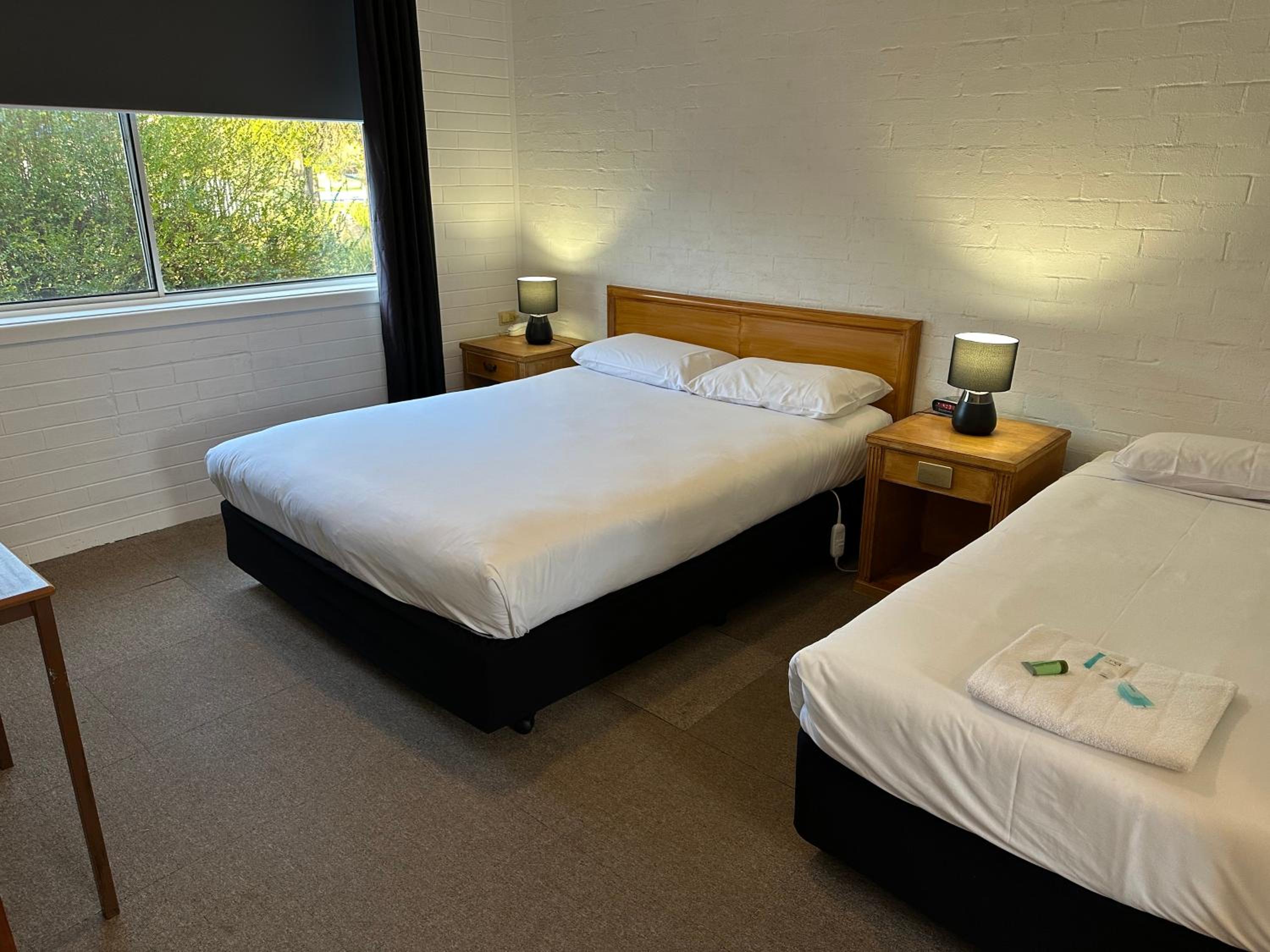 Standard Twin Room photo 3