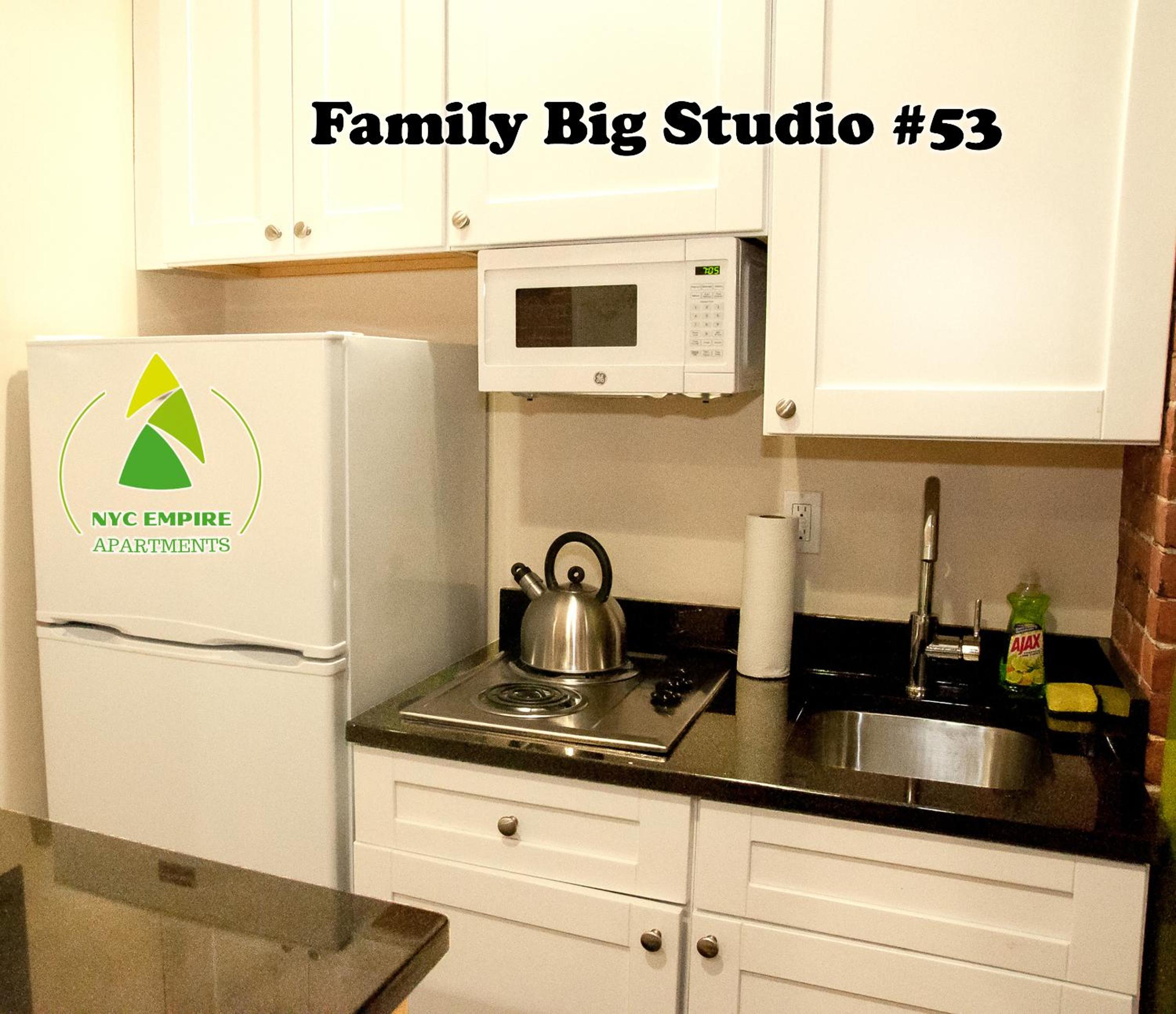 Studio #53 photo 3