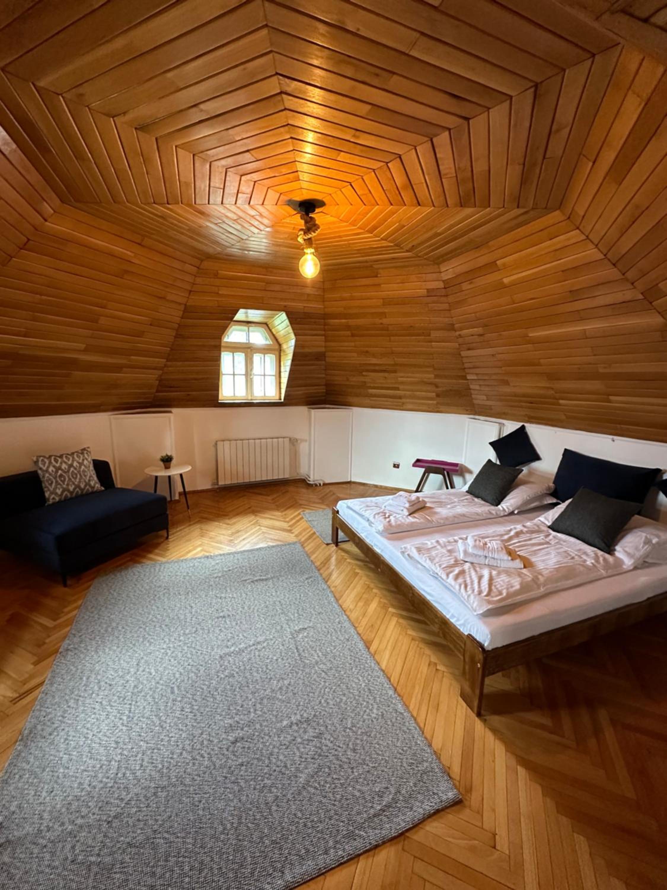 Three-Bedroom Deluxe Apartment photo 1
