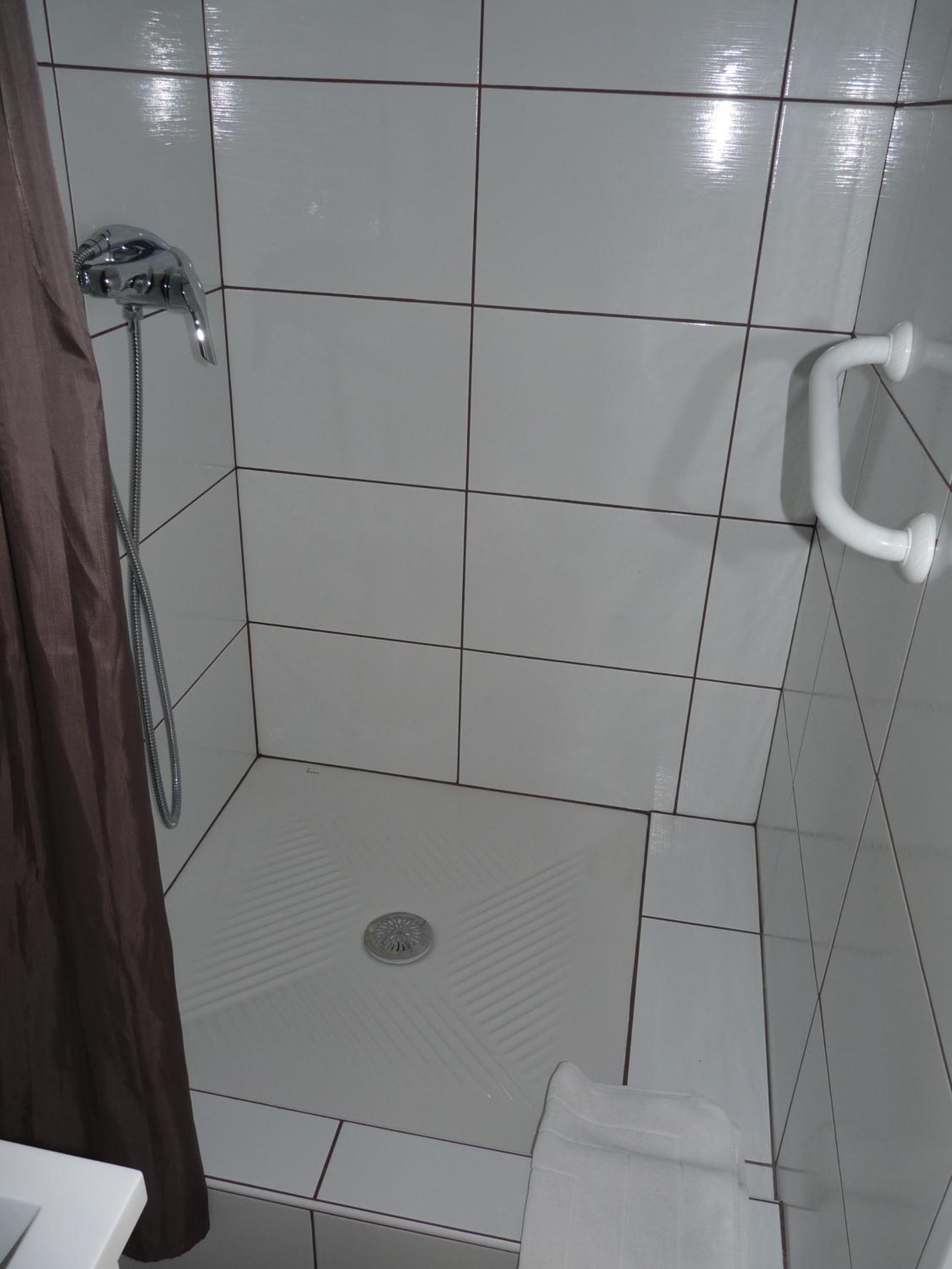 Double Room - Photo 3