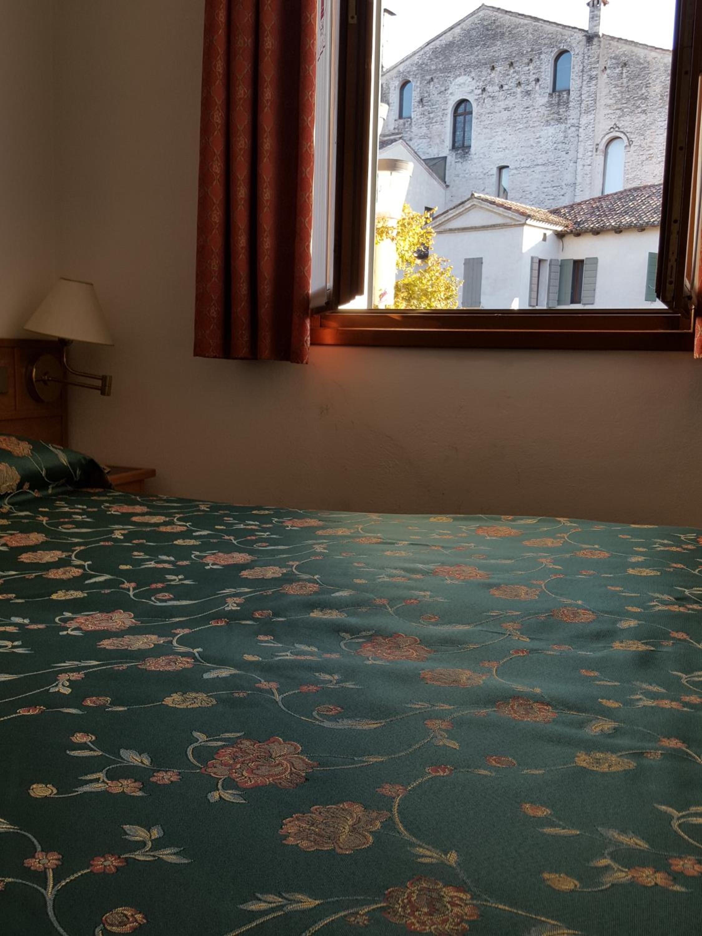 Standard Double Room photo 3