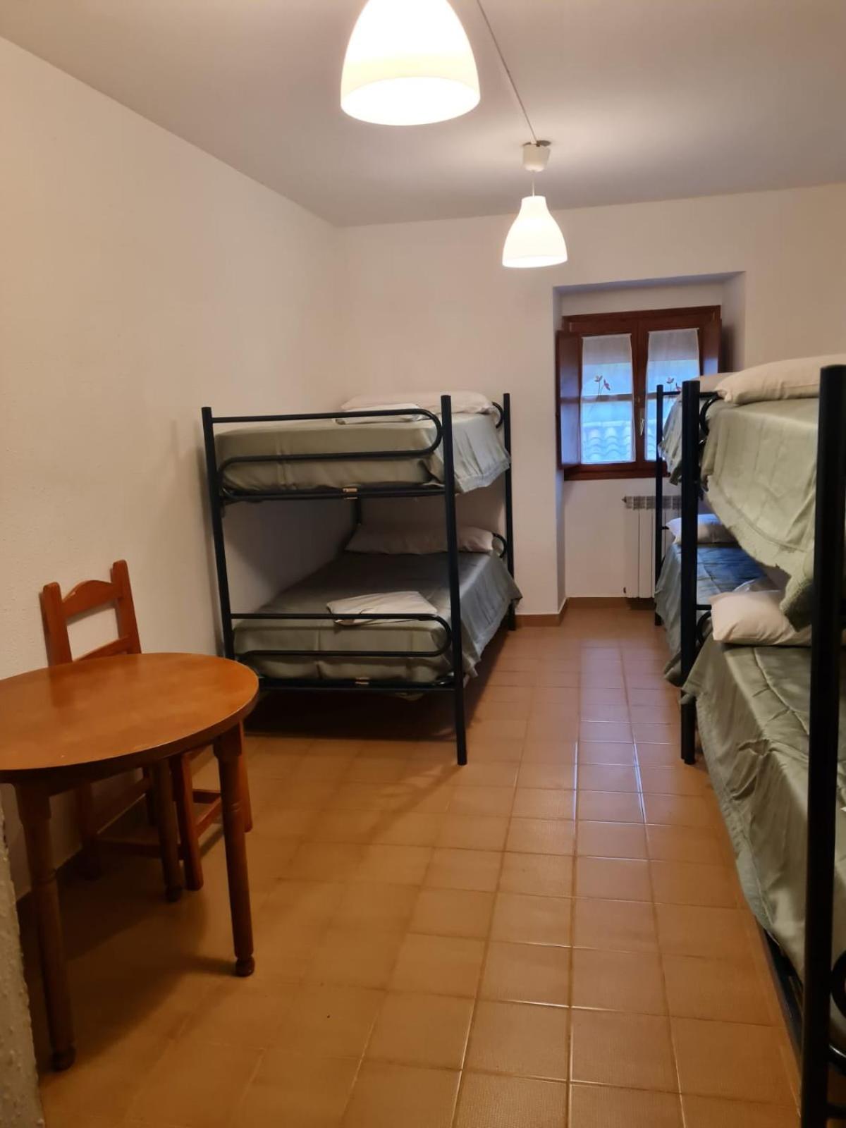 Single Bed in Dormitory Room photo 3