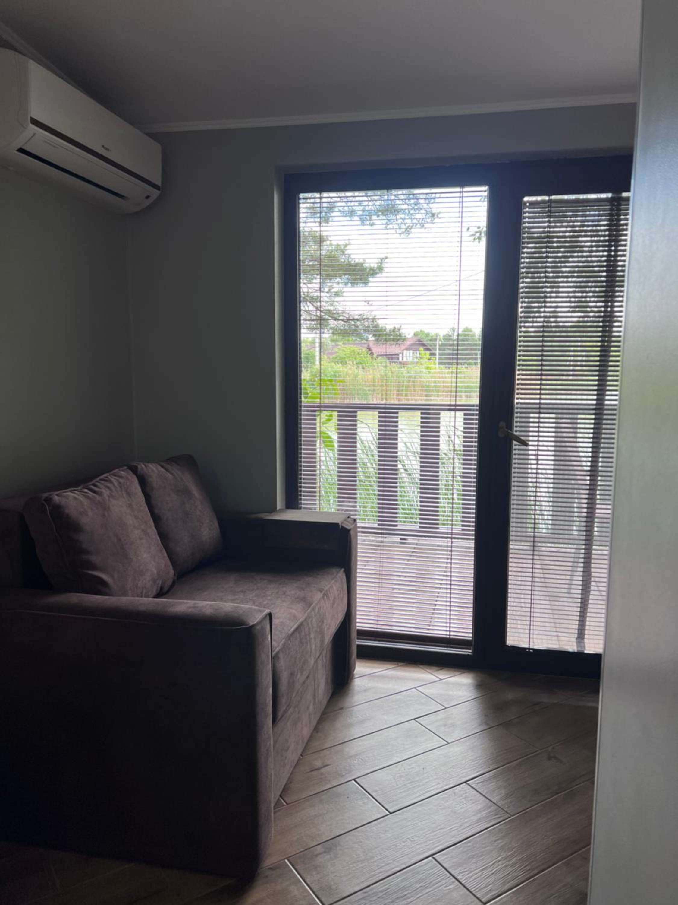 One-Bedroom House photo 2