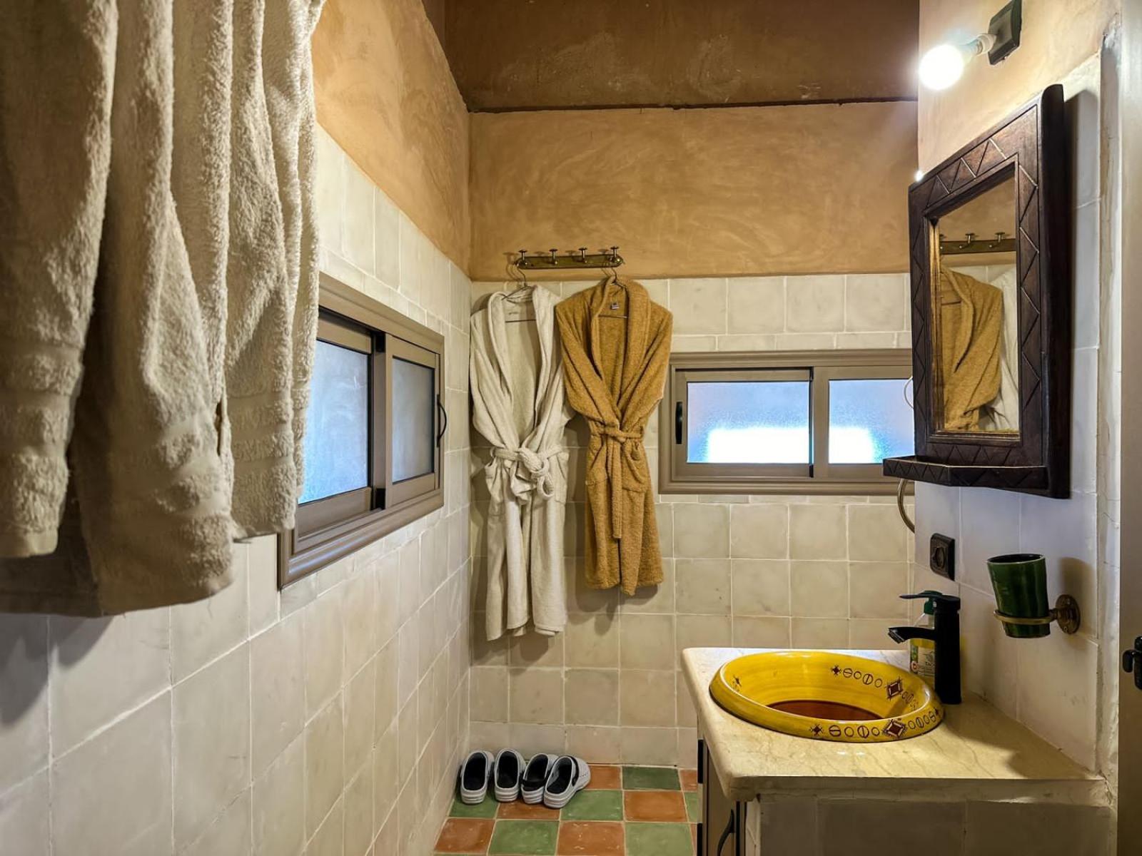 Quadruple Room with Private Bathroom photo 3