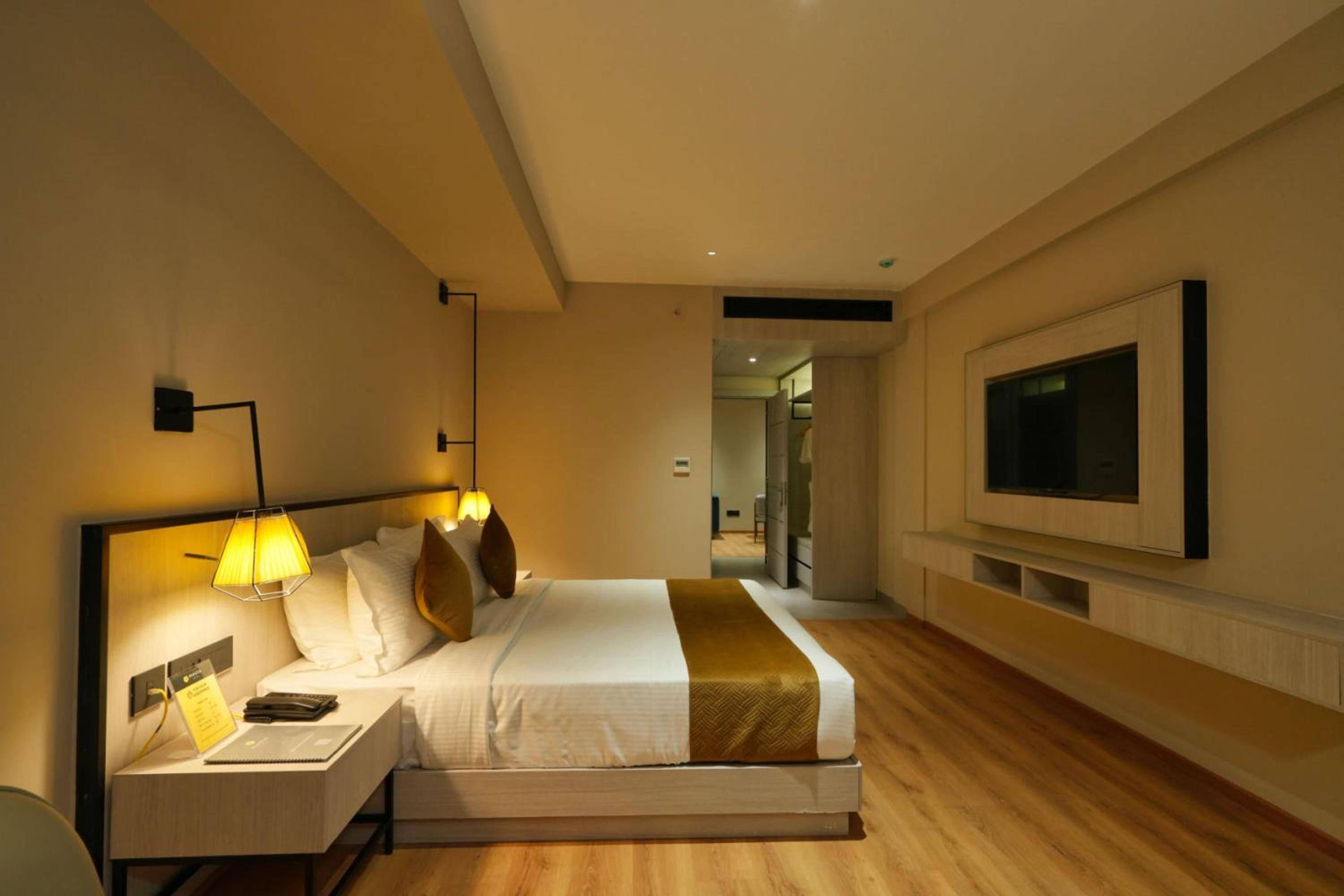 Suite - Photo 4