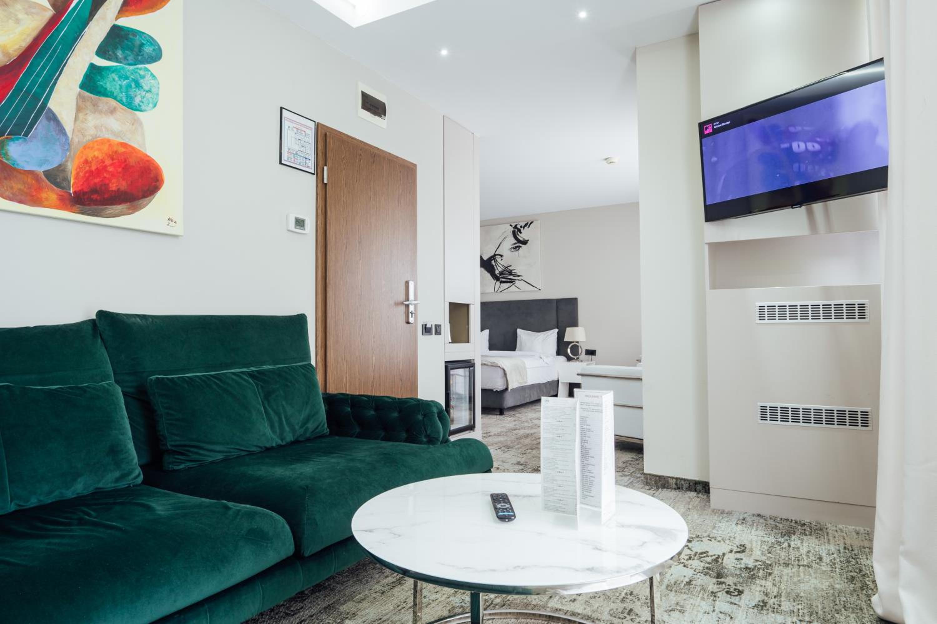 Superior Apartment photo 3